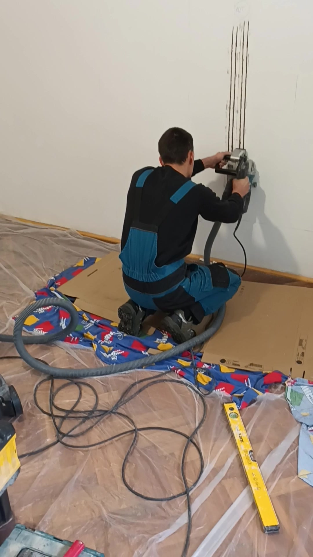 Elektrikář ČB foto 2 (náhled videa)