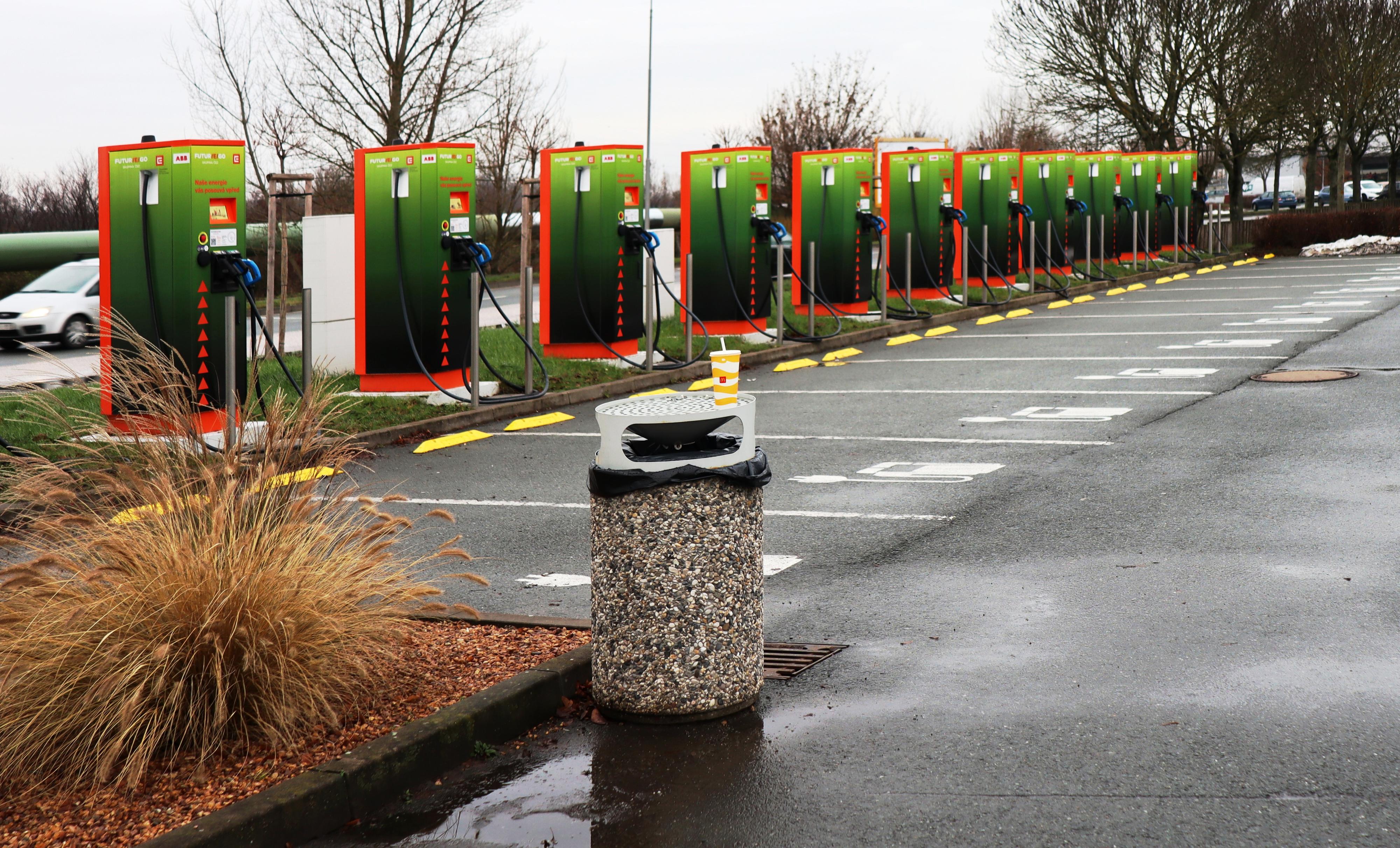 Nabíjecí stanice ČEZ foto 6