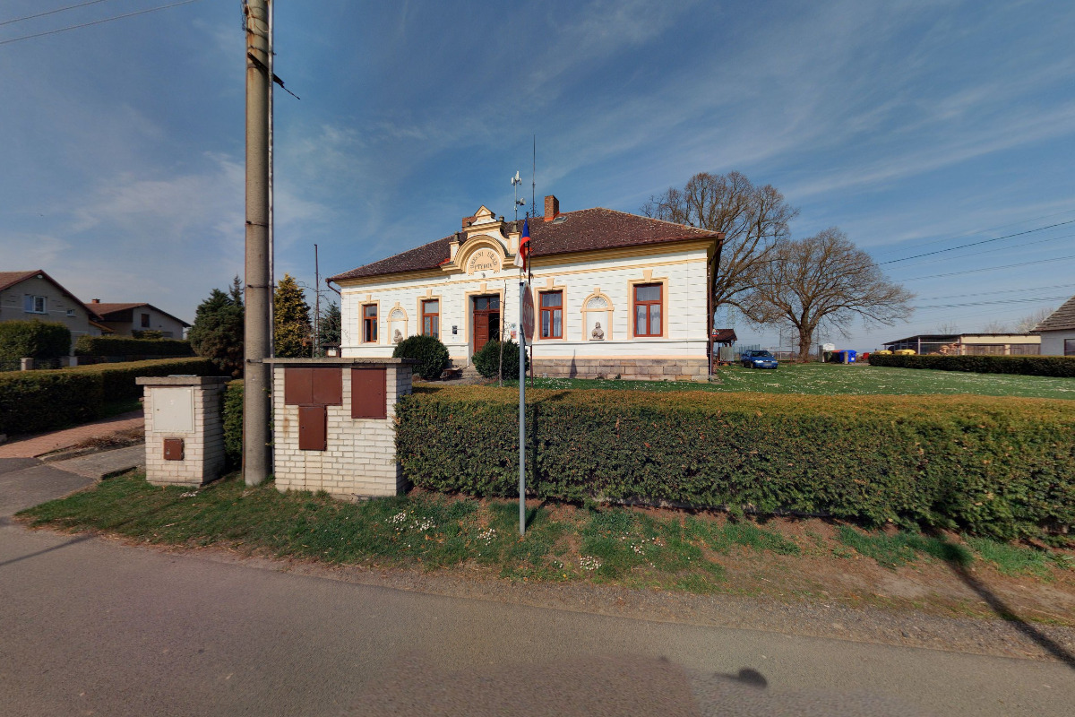 Ptýrov - obecní úřad foto 4