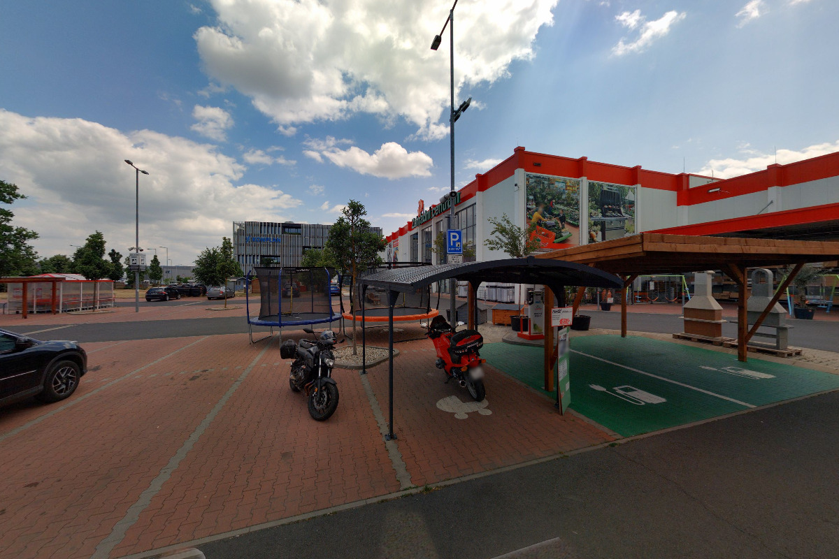 BAUHAUS – nabíjecí stanice foto 1