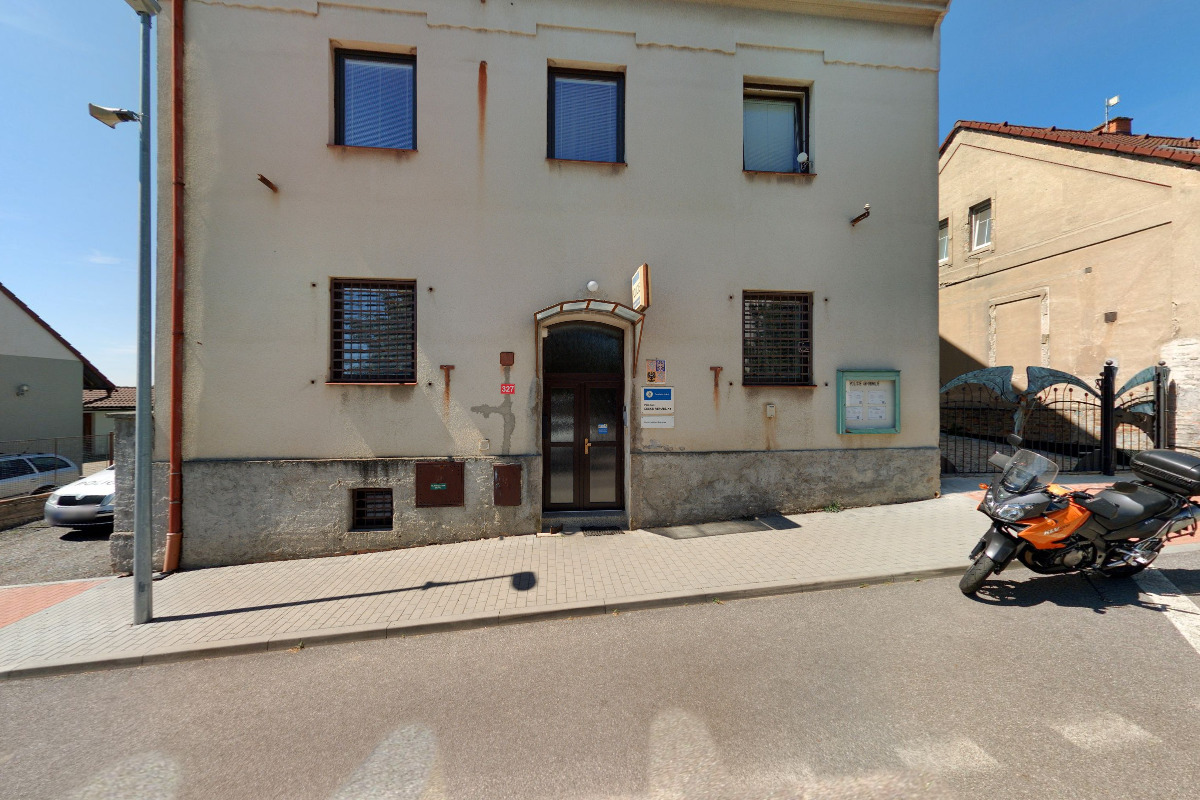 Policie ČR - Obvodní oddělení Dobrovice foto 2
