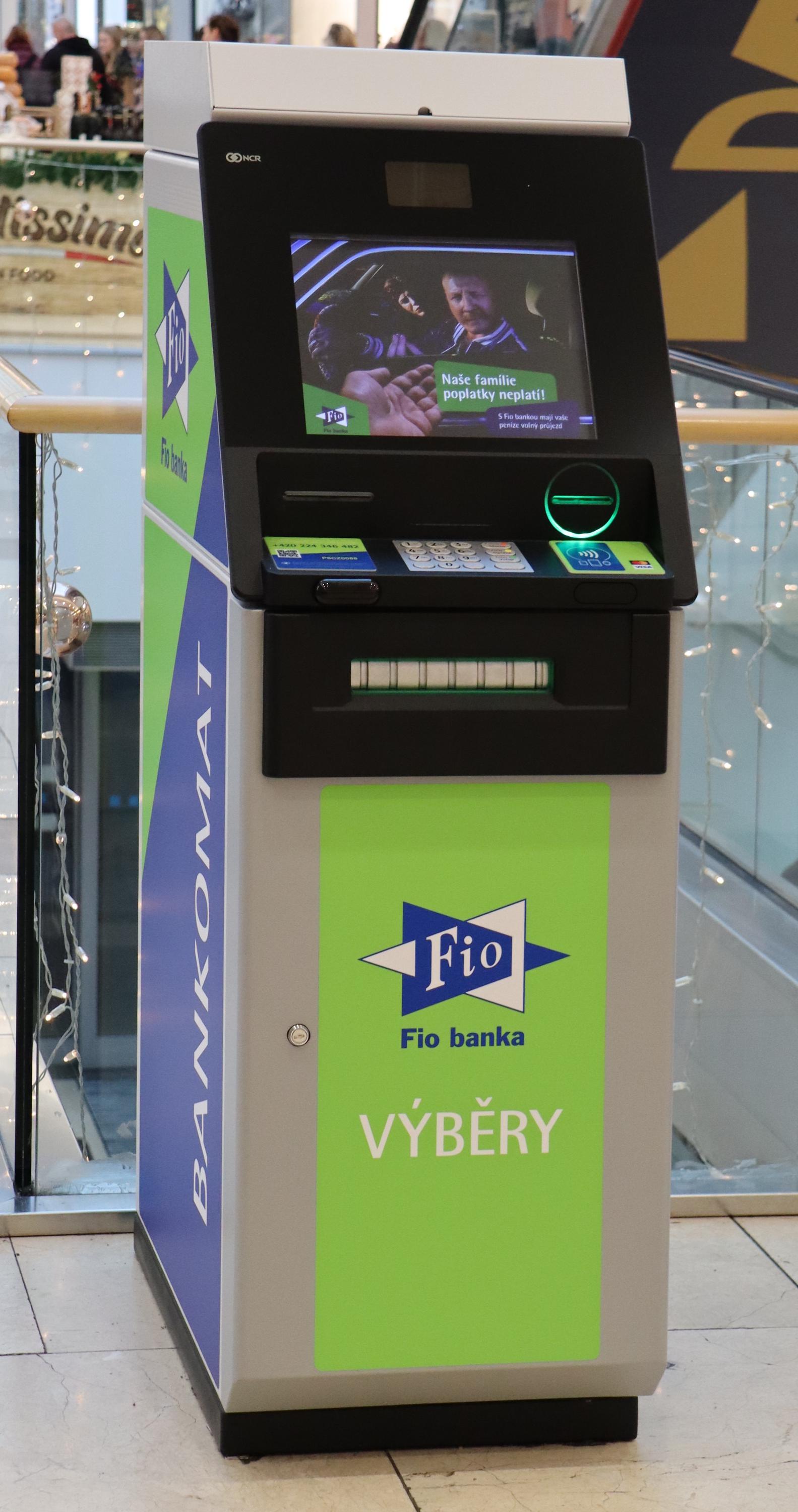 Fio banka – bankomat foto 4