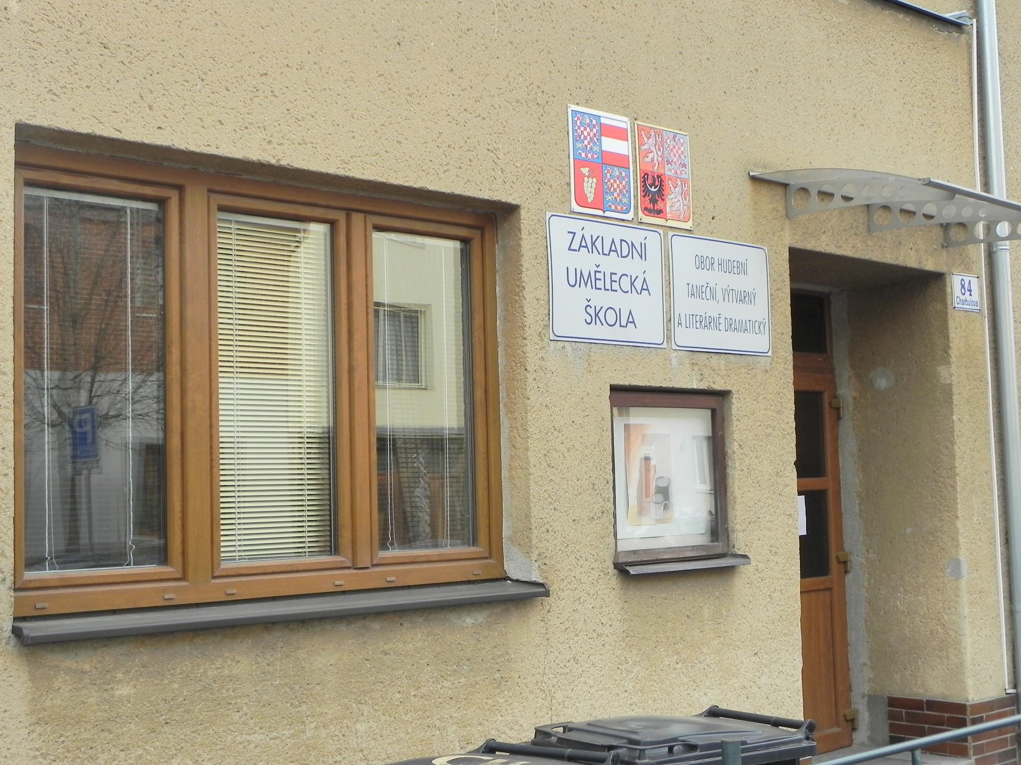 Základní umělecká škola Brno, Charbulova foto 2