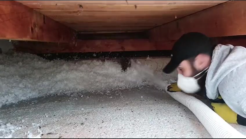 Zaizolujemto s.r.o. - foukaná izolace, stříkaná pěna foto 2 (náhled videa)