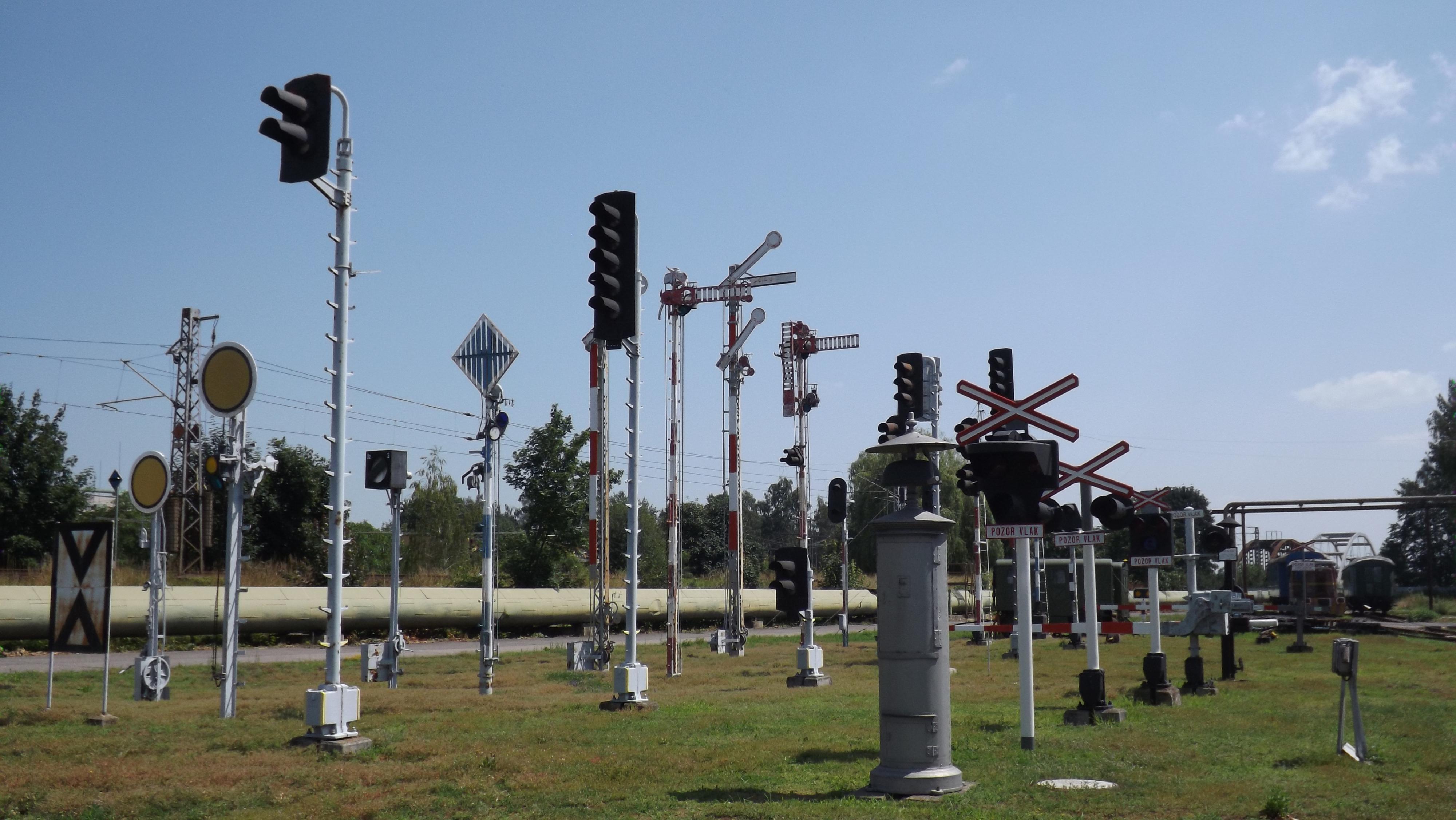 Železniční muzejní expozice sdělovací a zabezpečovací techniky