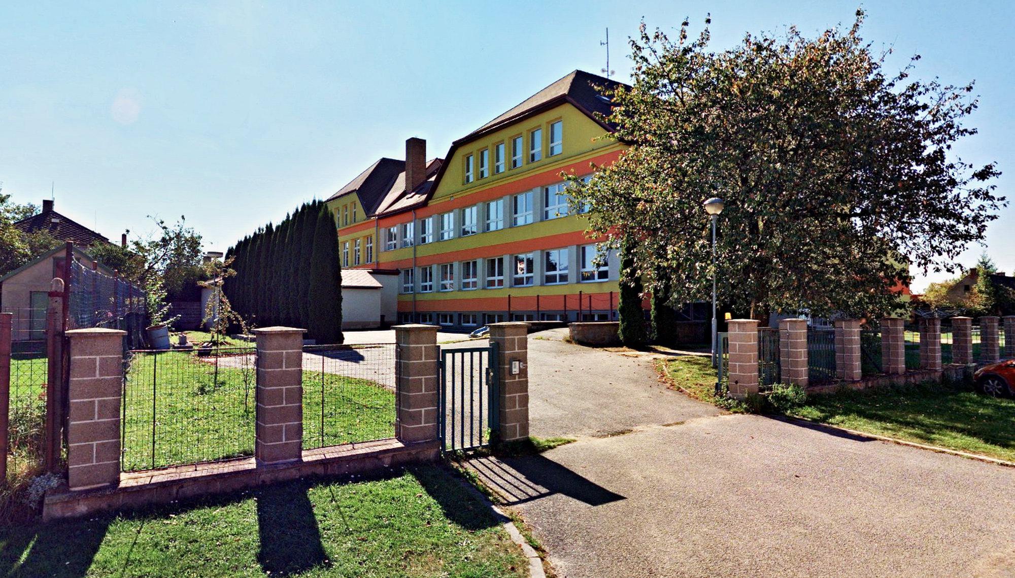 Základní škola Strmilov foto 2