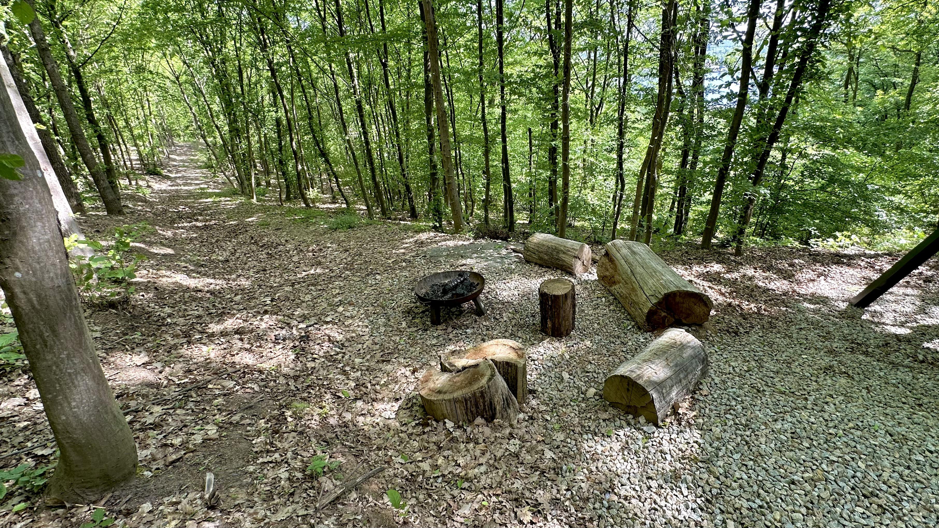 Posed na stráni foto 2