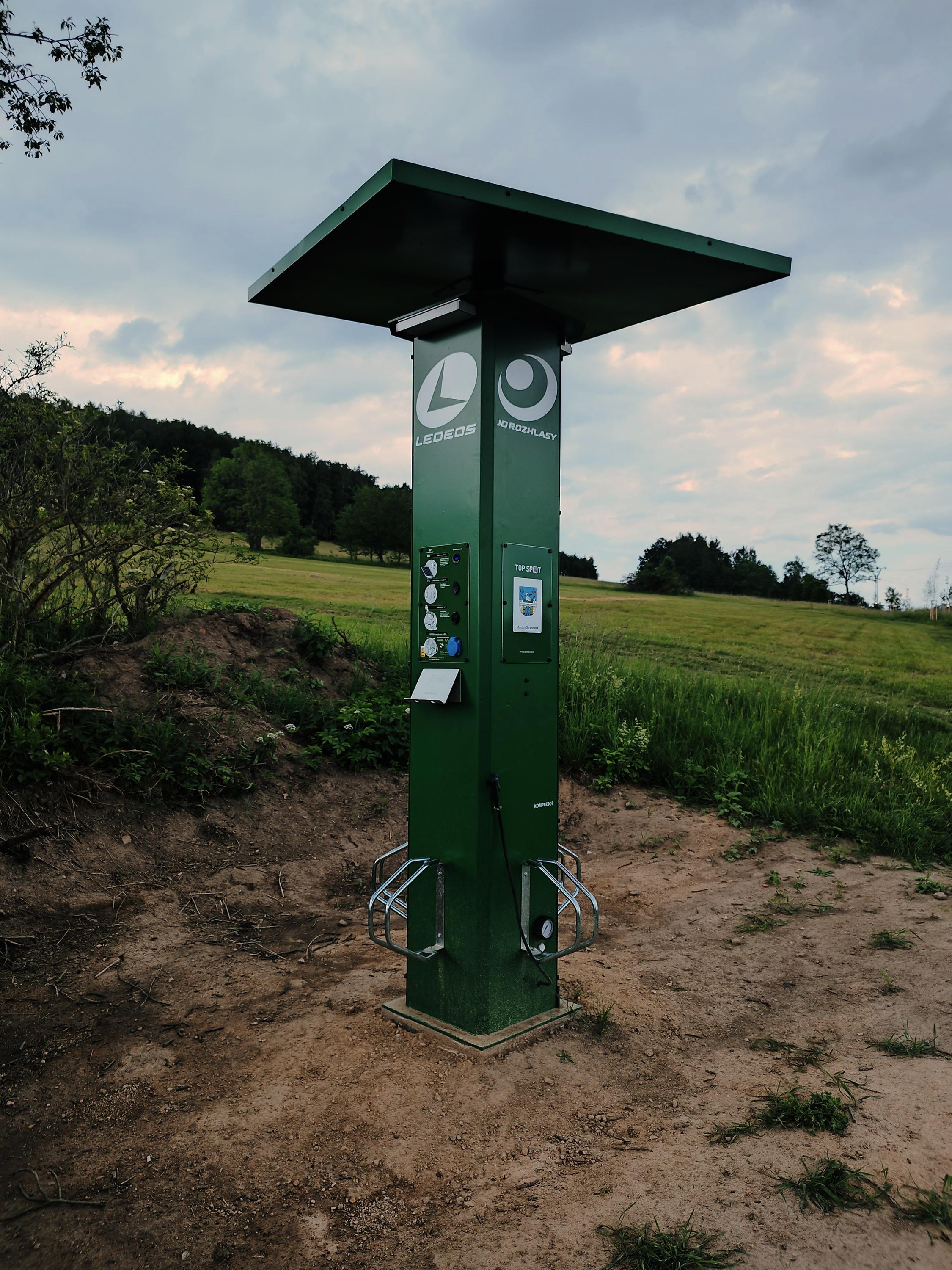 Nabíjecí stancice pro elektrokola Pod Výhledy foto 3