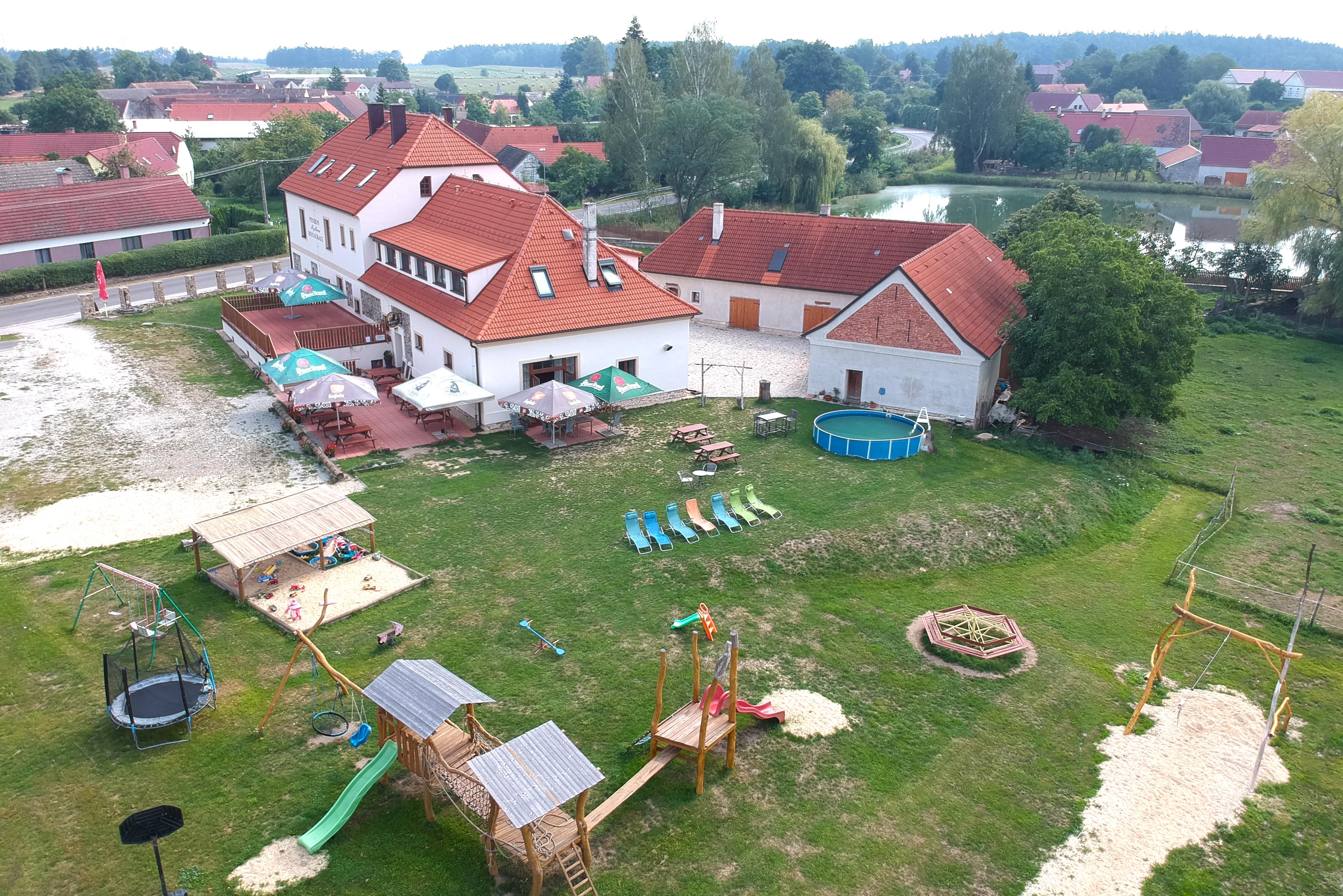 Penzion a restaurace Myslivna