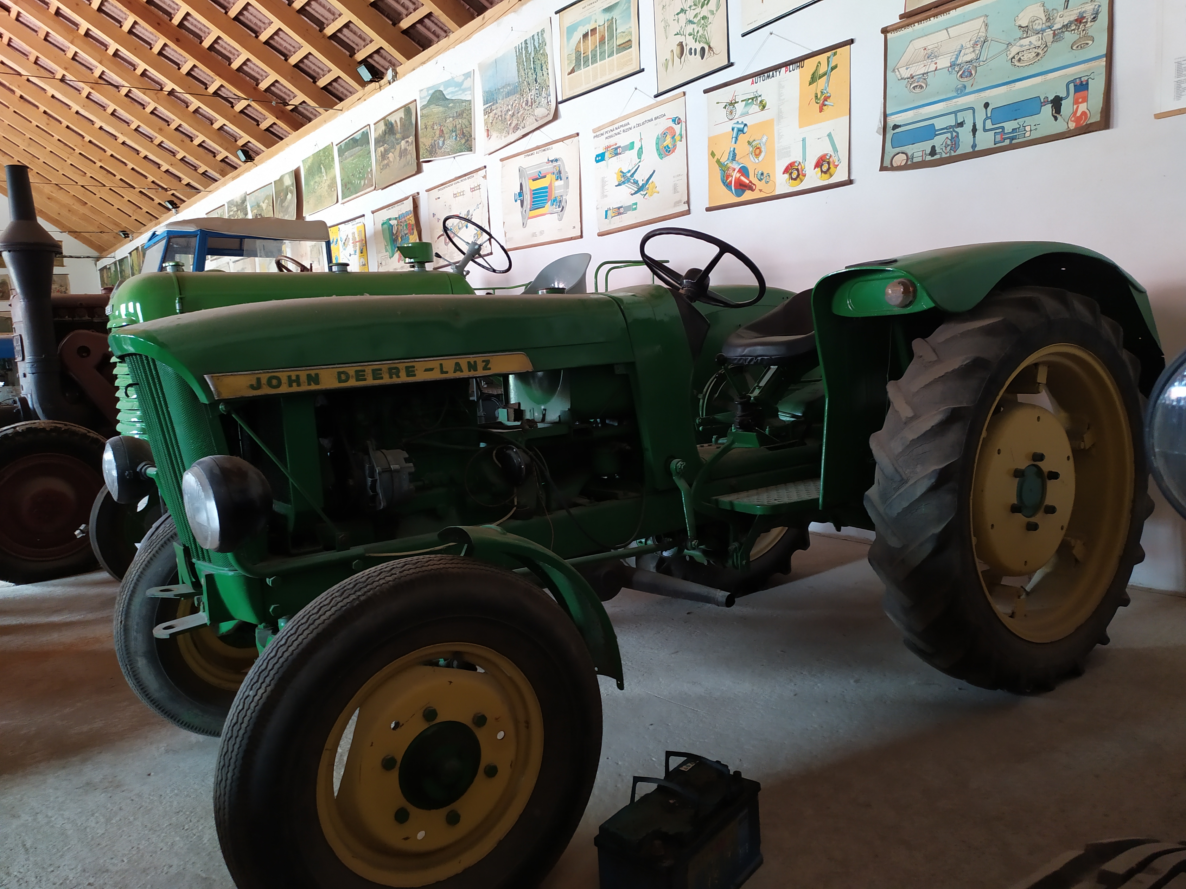 Muzeum traktorů a zemědělské techniky Chotouň foto 2