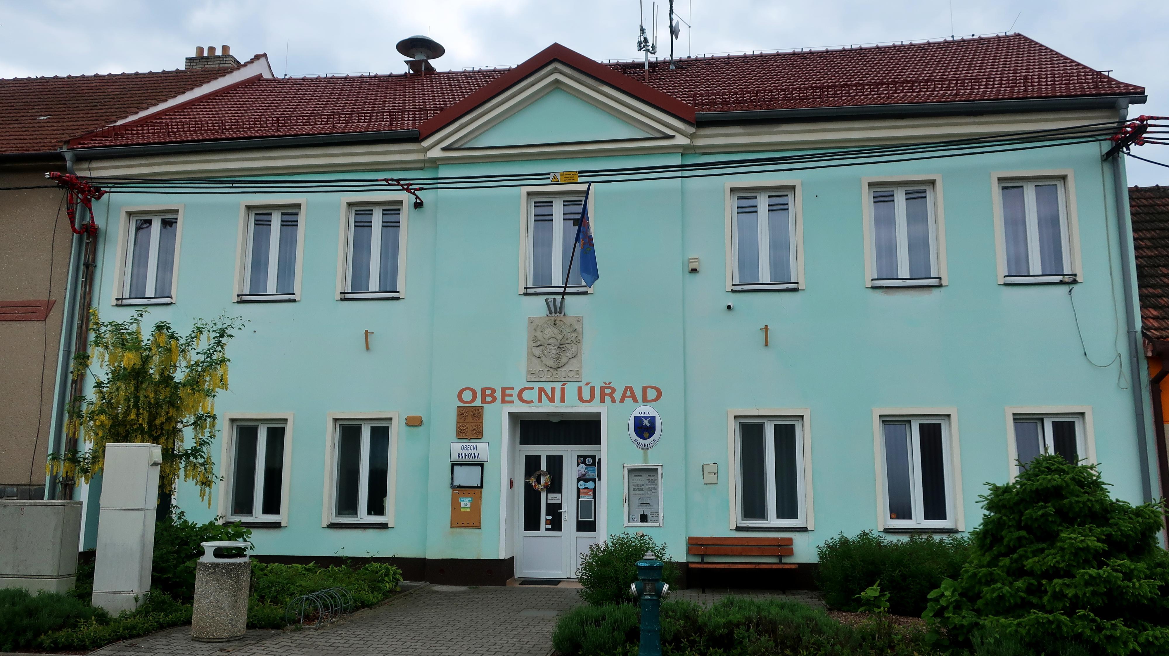 Hodějice - obecní úřad foto 2