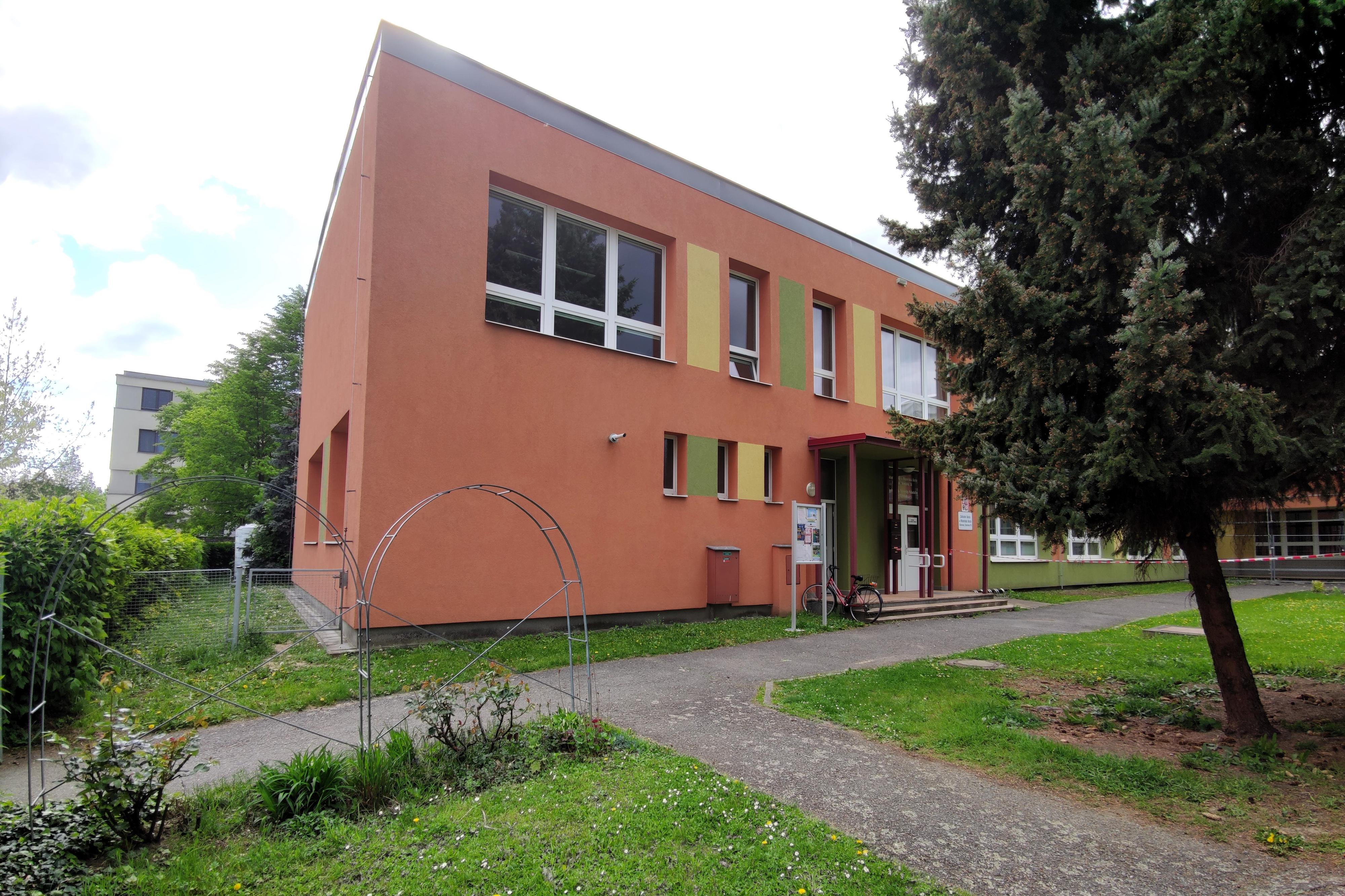 ZŠ a MŠ Olomouc, Demlova foto 2