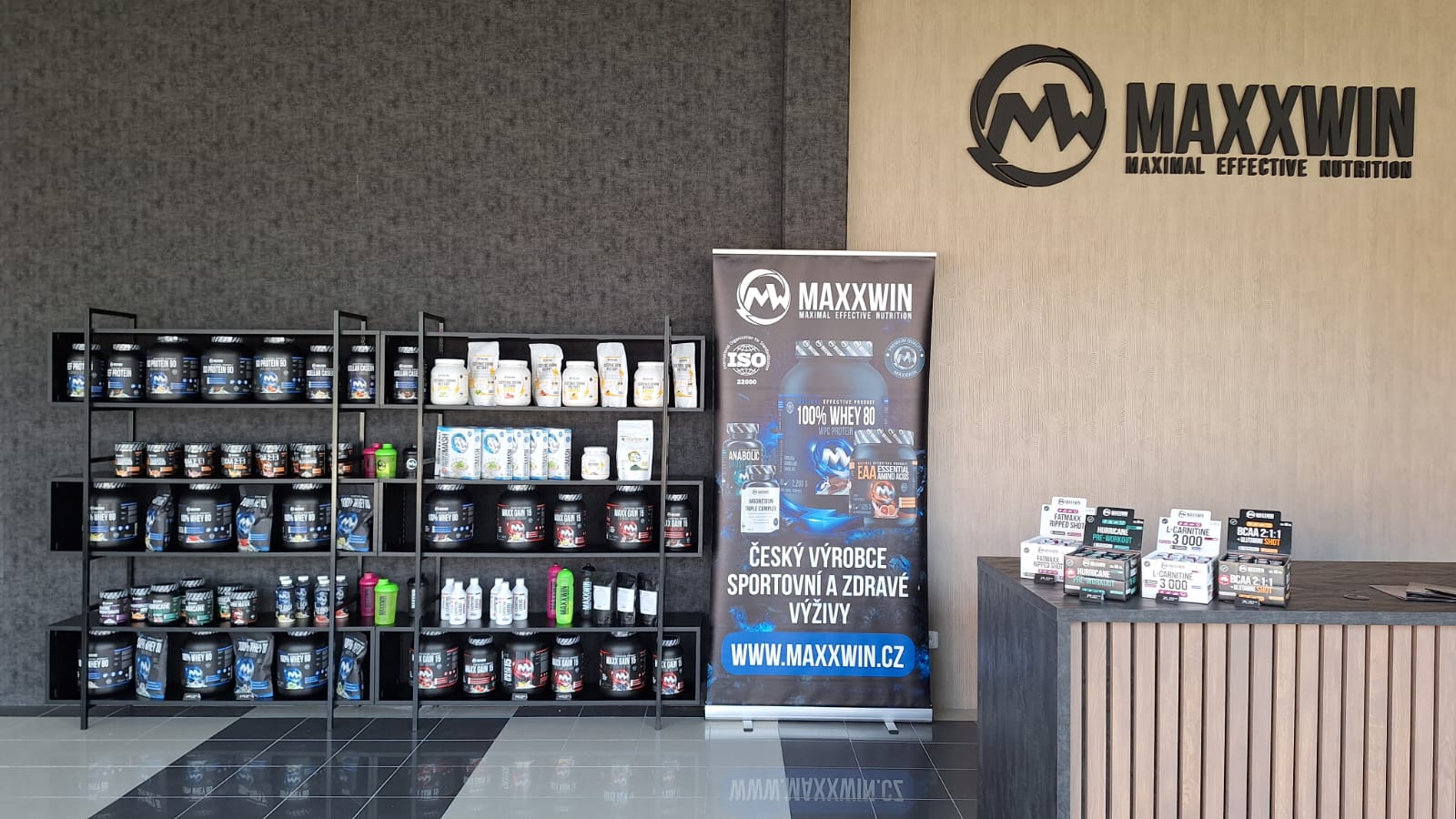 MAXXWIN foto 6