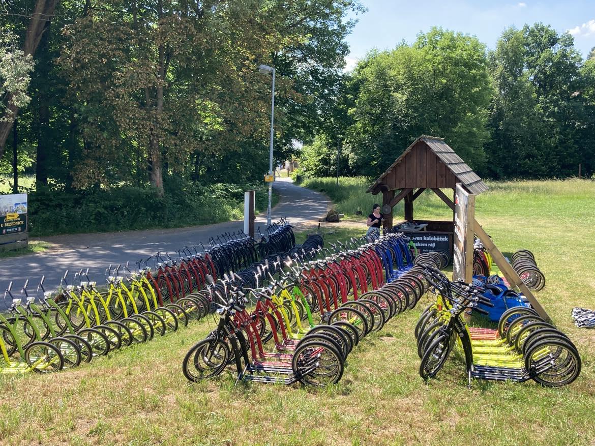 Půjčovna koloběžek a raftů - stanoviště Dolánky