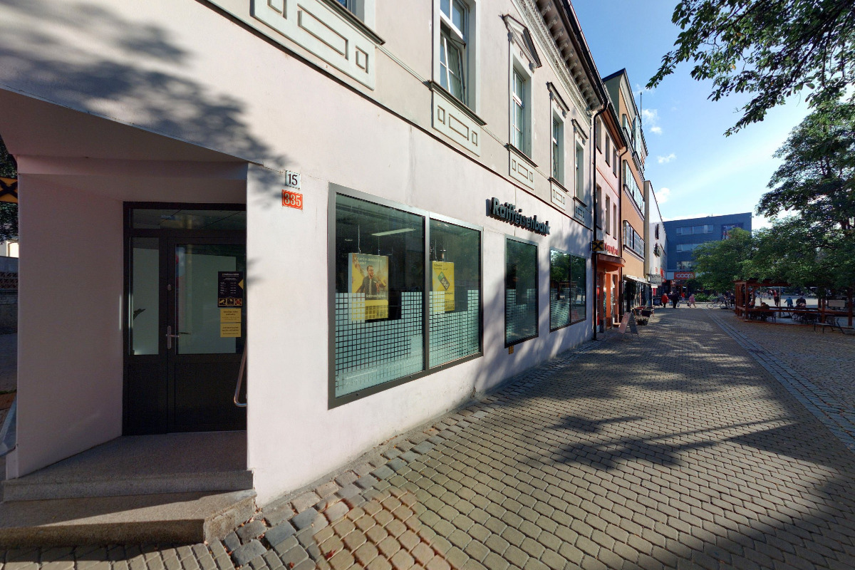 Raiffeisenbank - bankomat