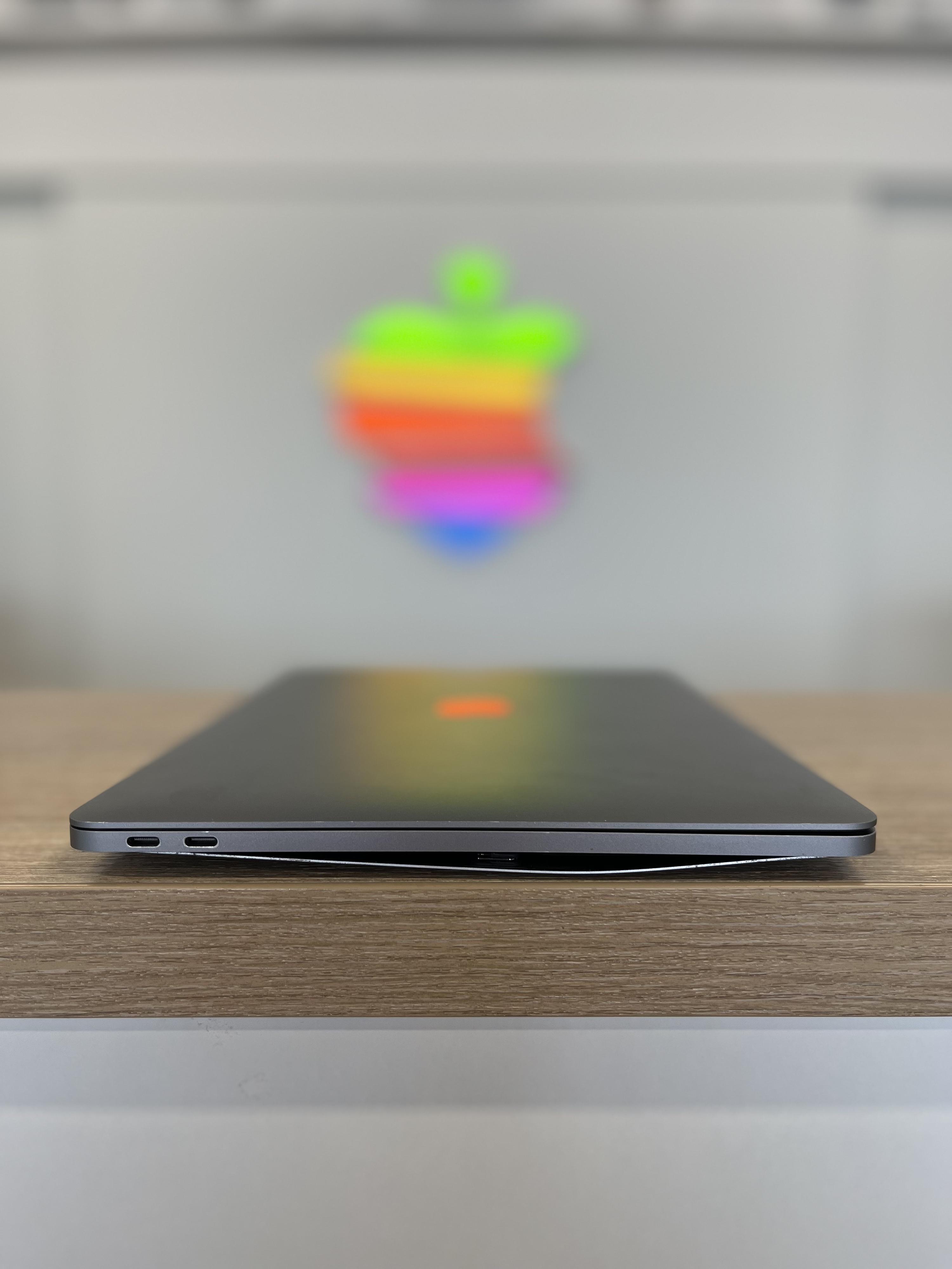 Výměna baterie MacBooku