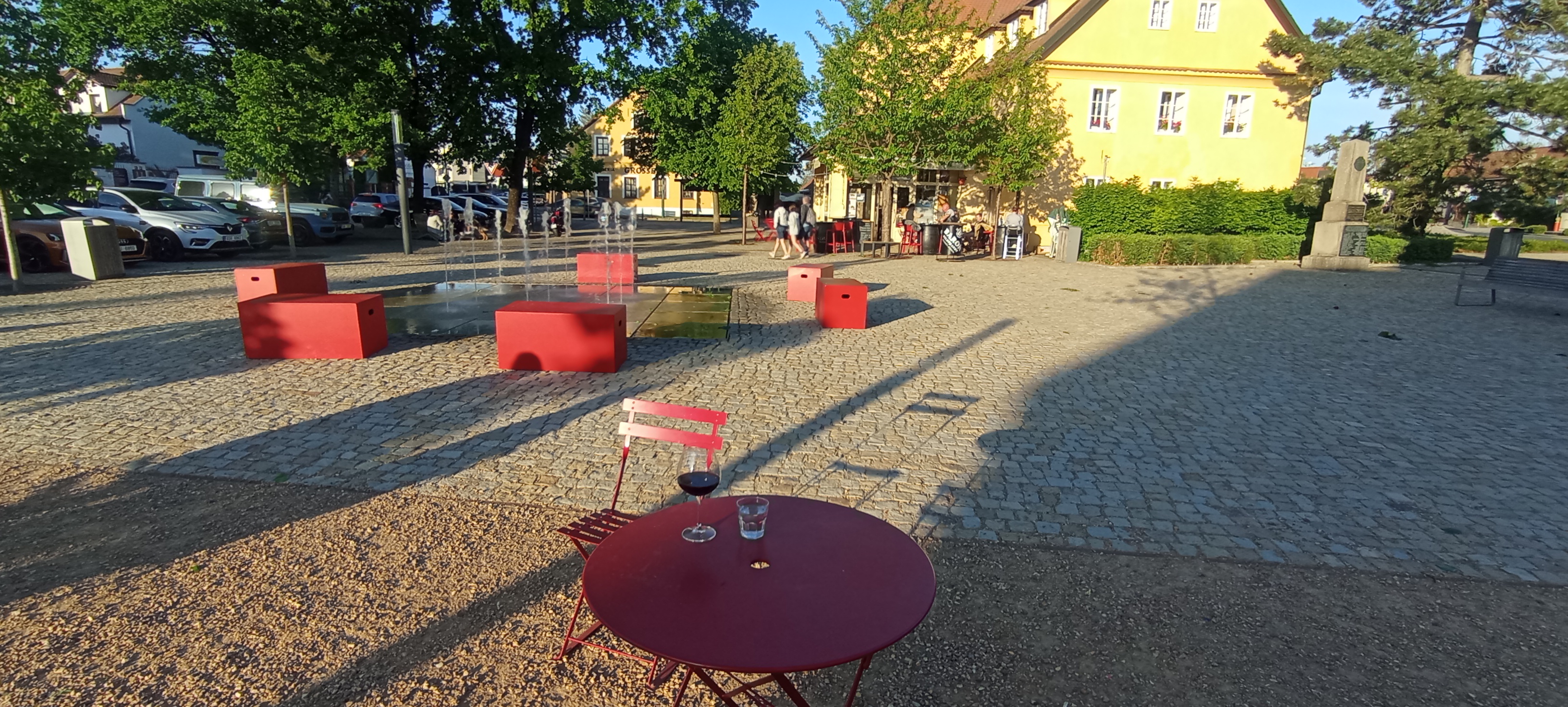 Vinotéka na náměstí Průhonice foto 2