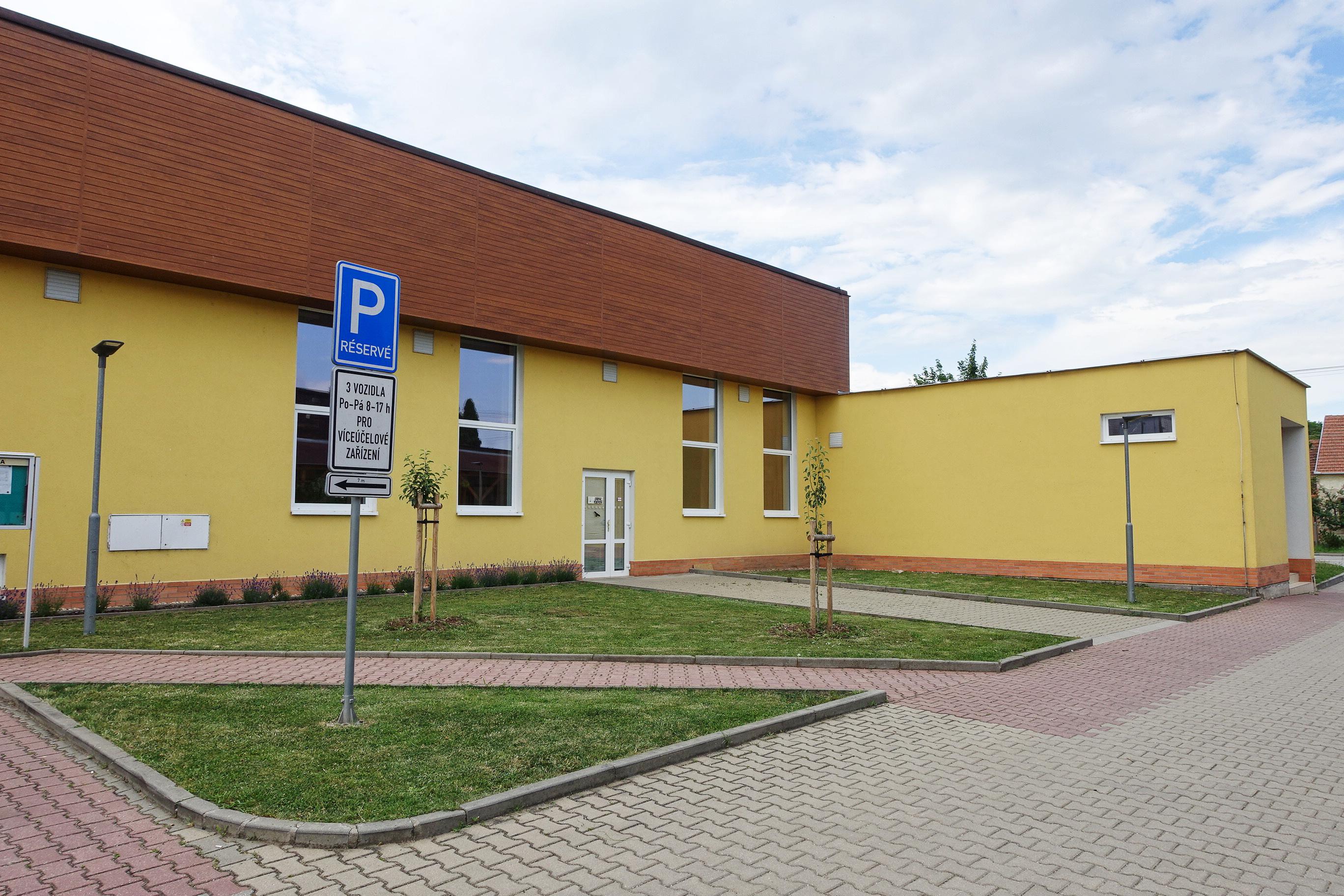Úřad městyse Nosislav foto 3