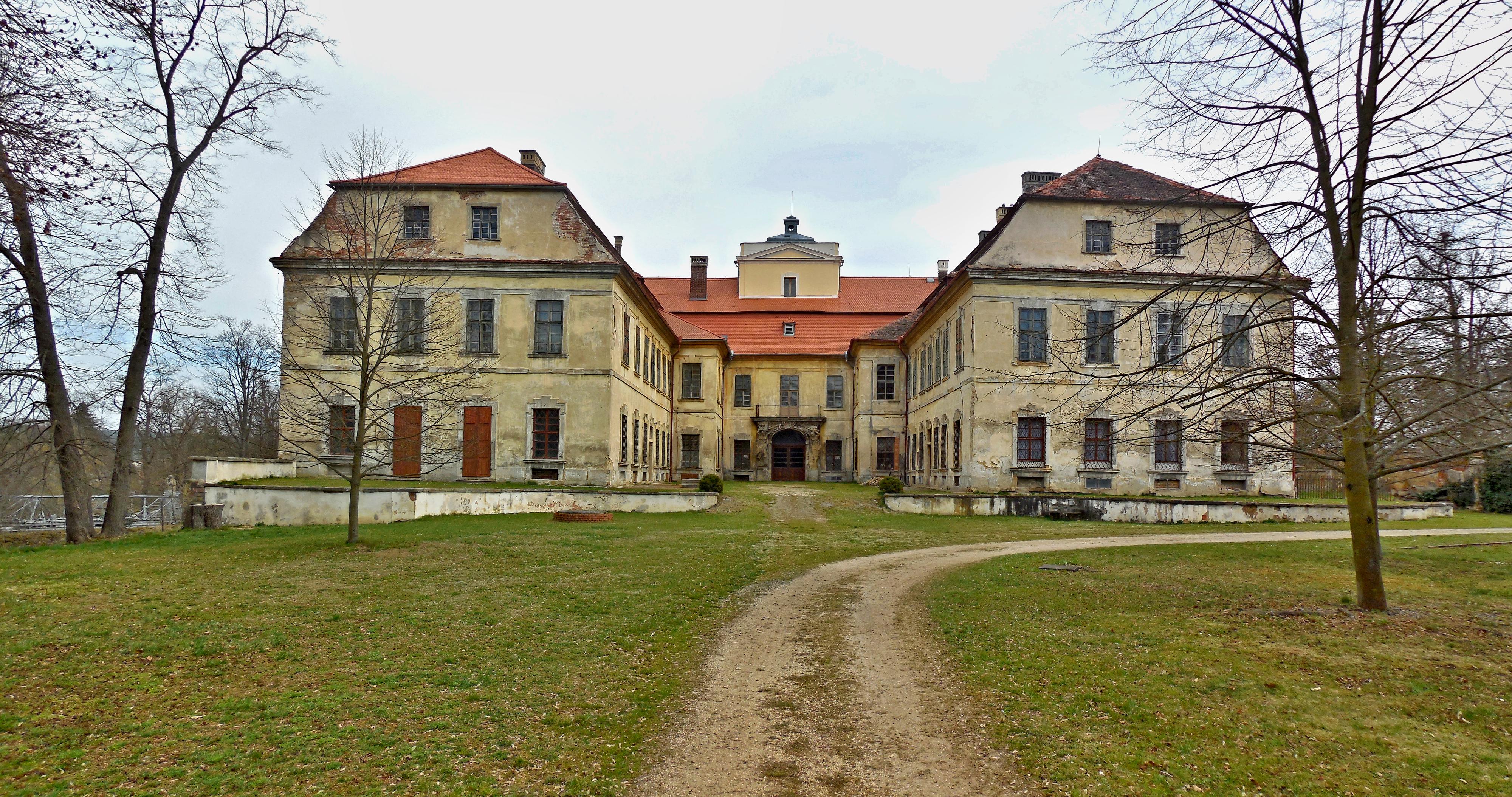 Zámek a zámecký park Křimice