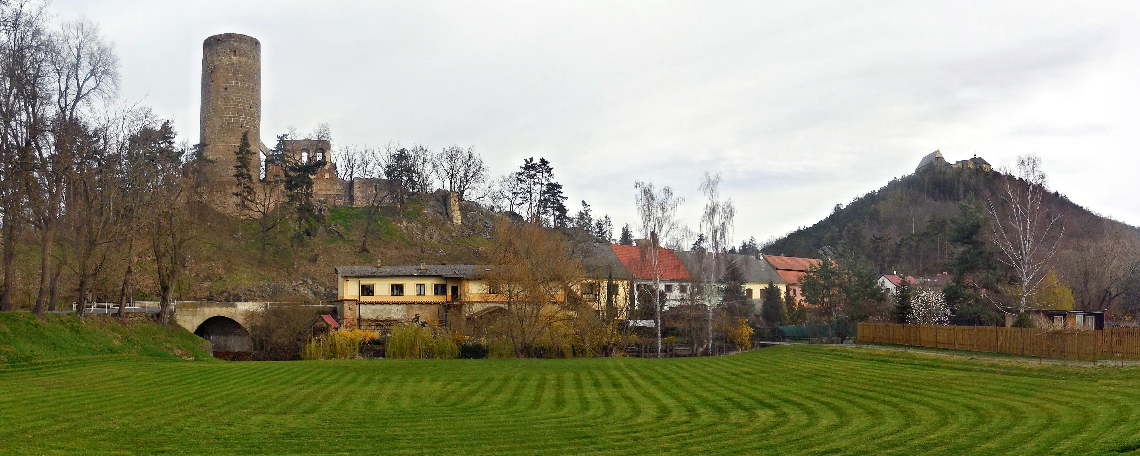 Točník - obecní úřad foto 2