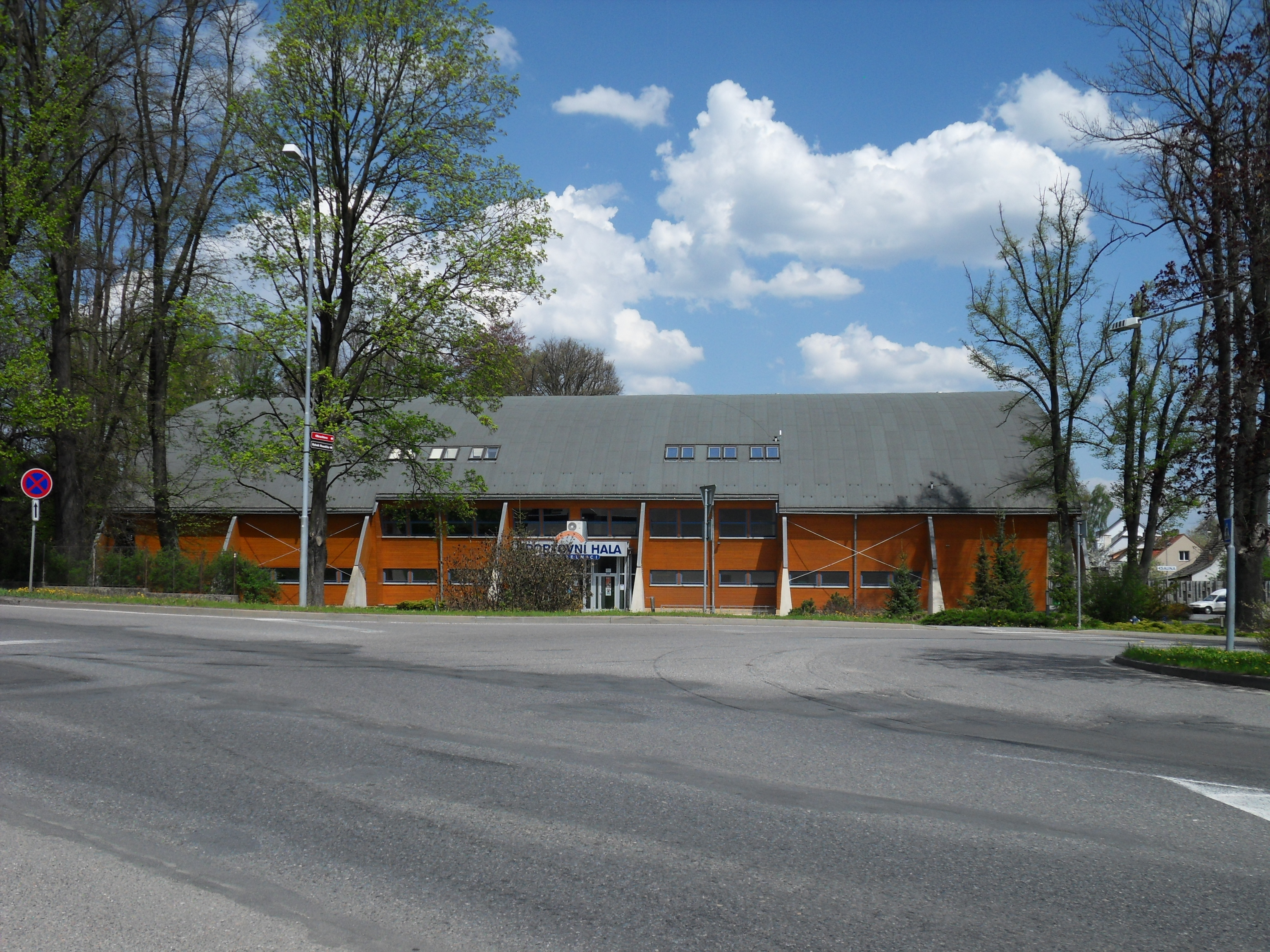 SPORTES Svitavy - sportovní hala foto 1
