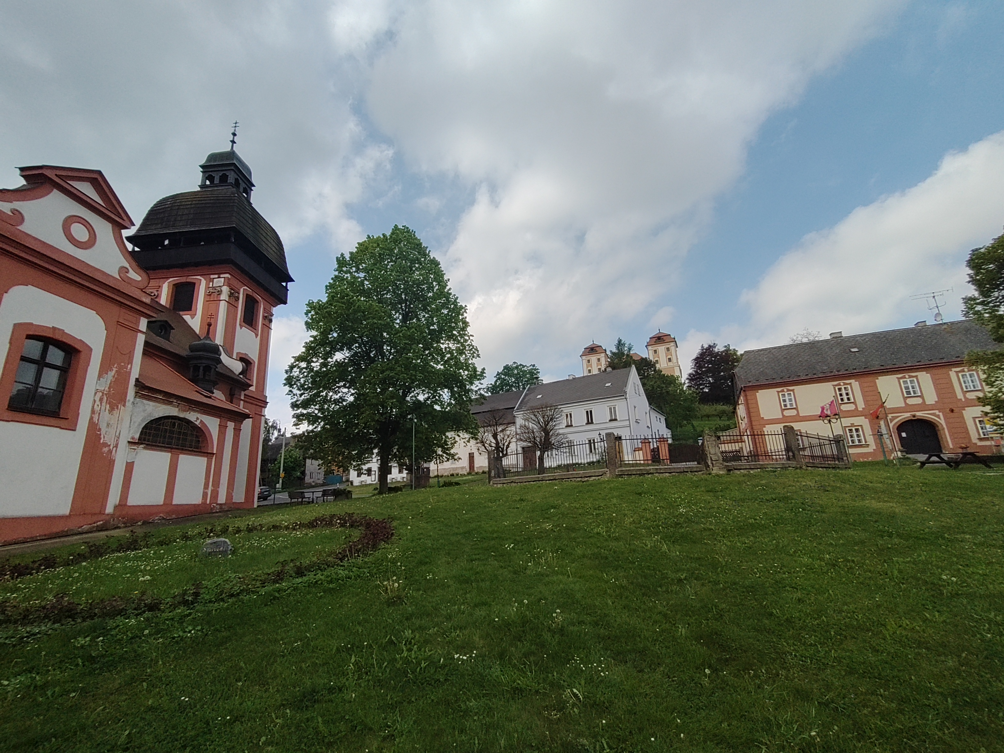 Valeč - obecní úřad foto 6