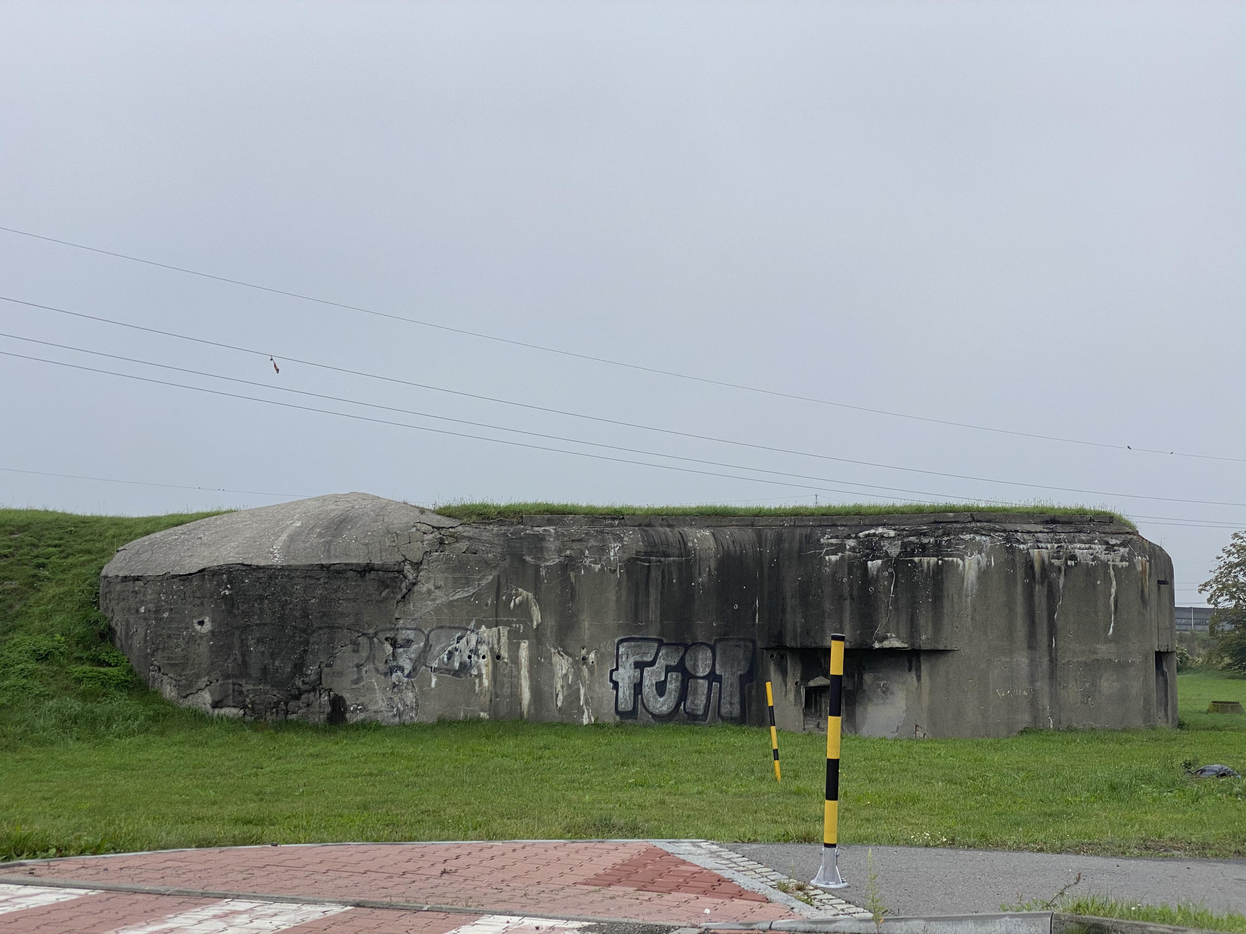 Pěchotní srub MO S-4 U šedé vily