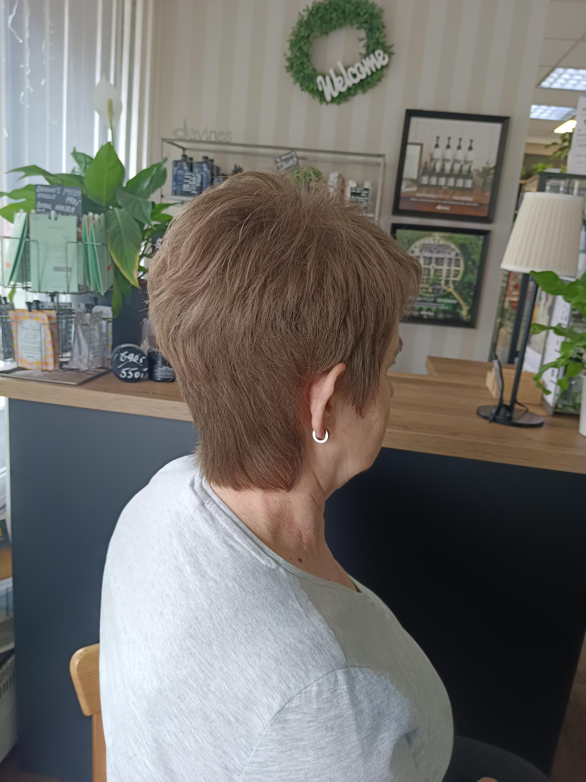 Lenka Symjonka - Kadeřnictví foto 6