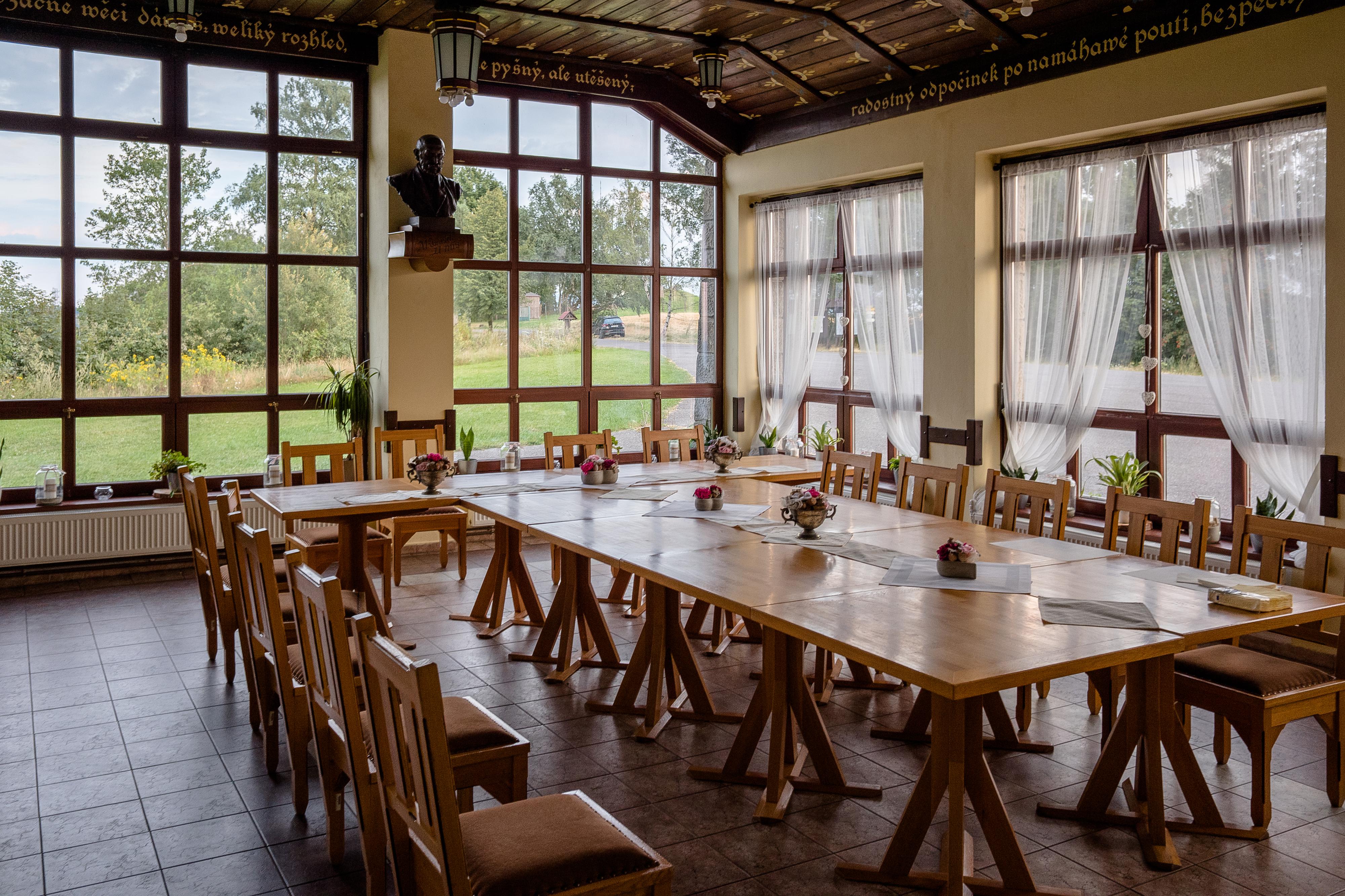 Jiráskova turistická chata - restaurace