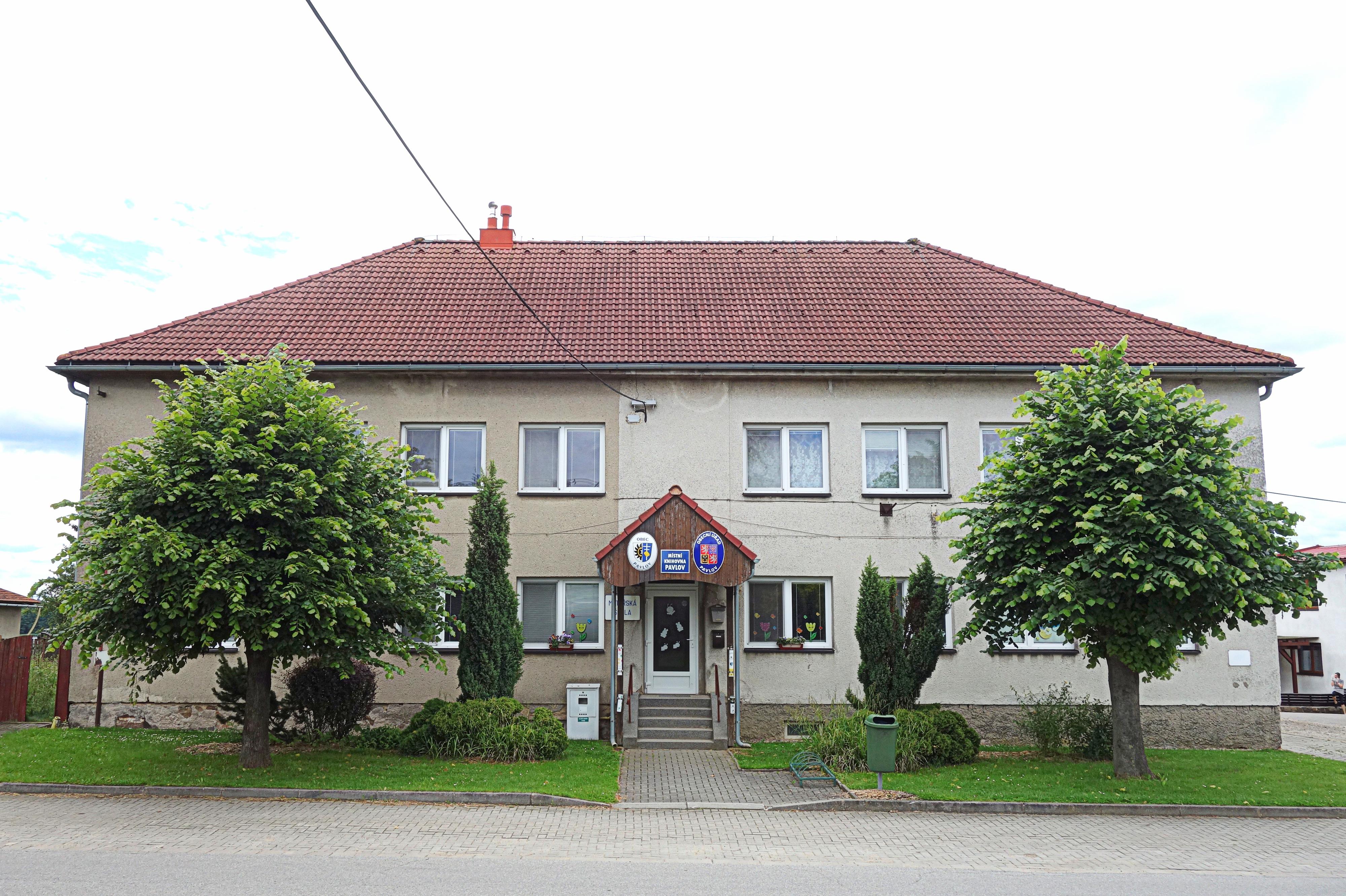 Místní knihovna Pavlov