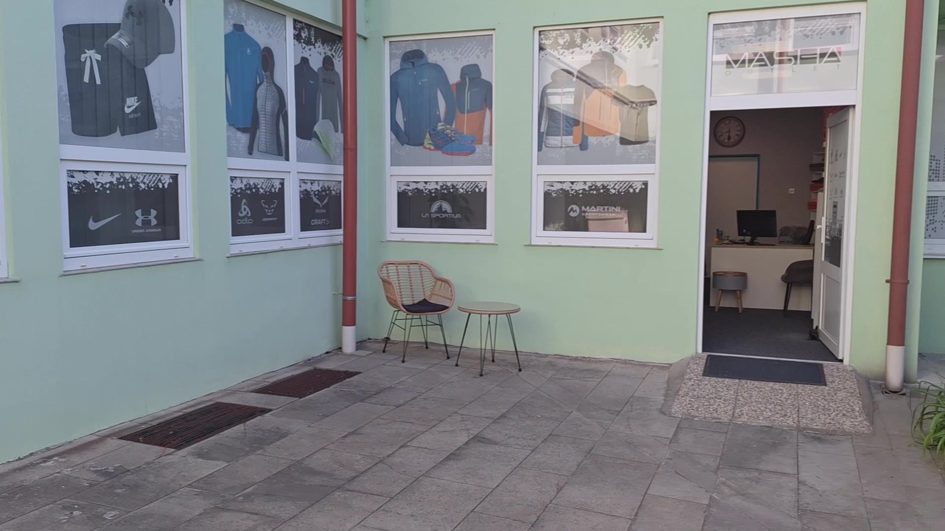 Masha-outlet foto 2 (náhled videa)