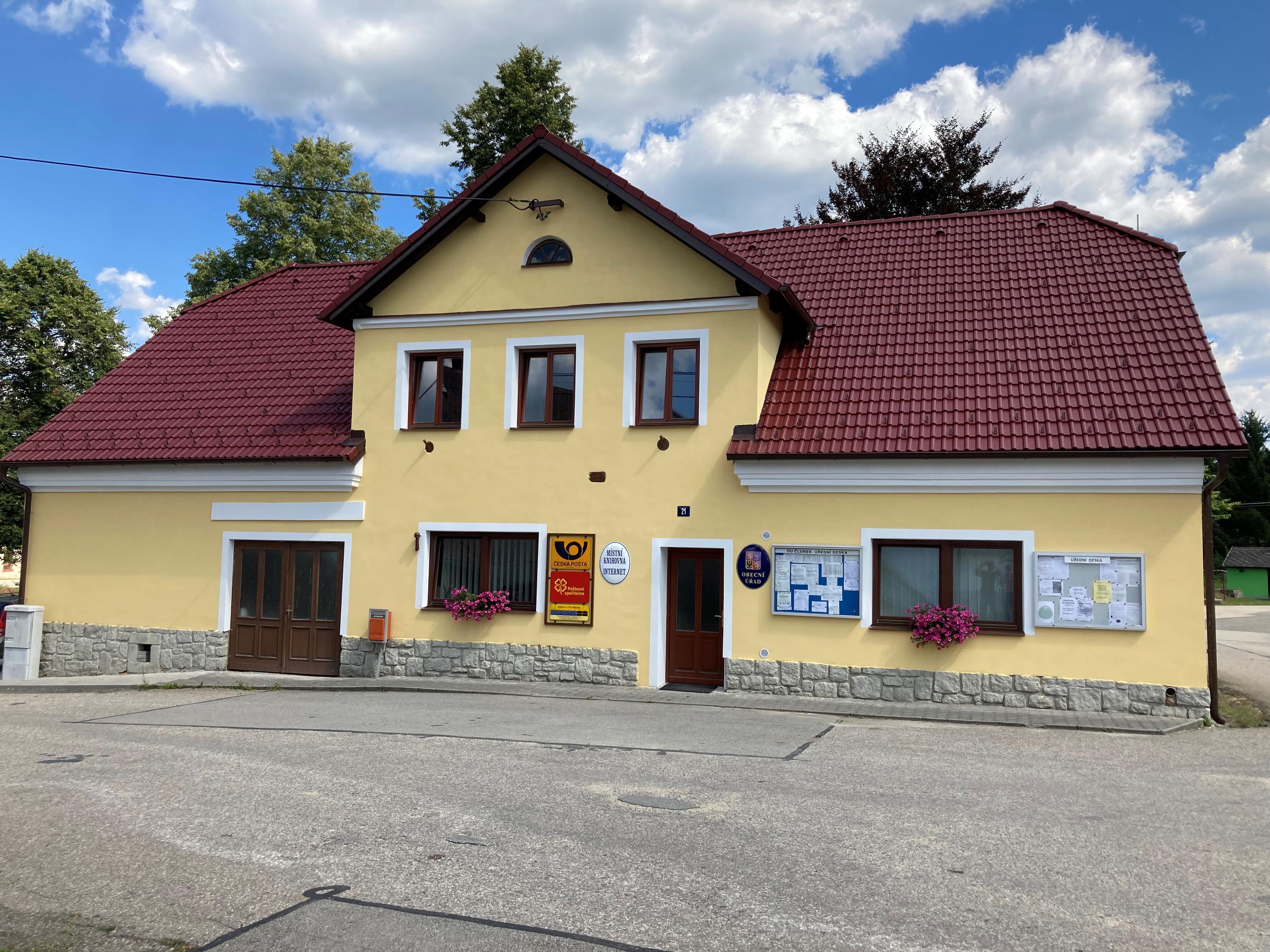 Člunek - obecní úřad foto 3