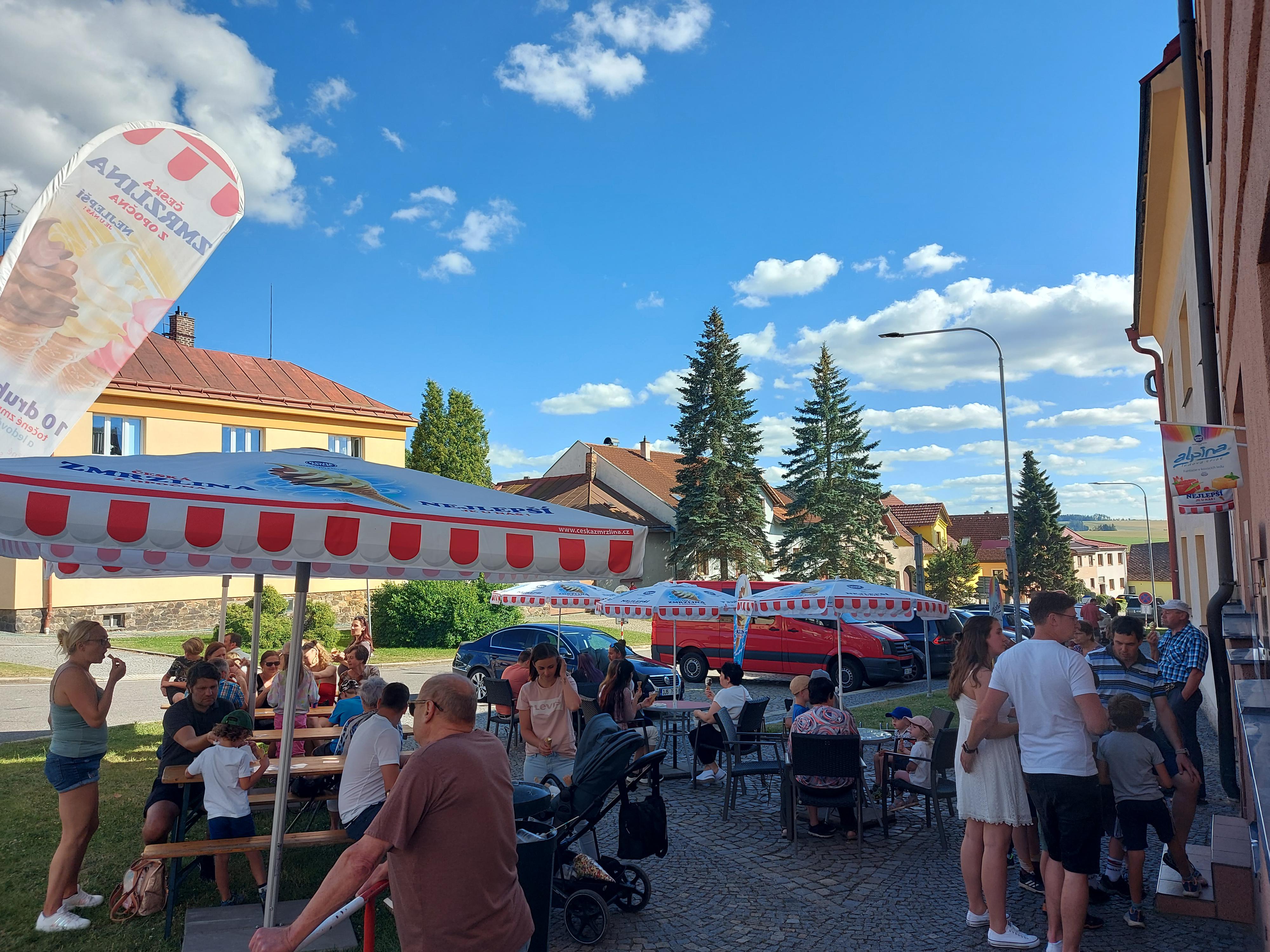 Cukrárna na náměstí foto 2