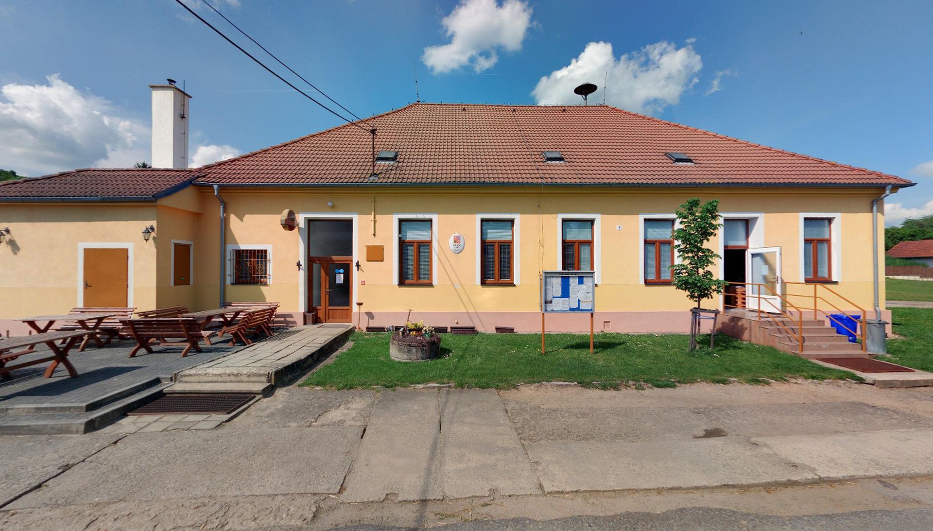 Podmyče - obecní úřad foto 2
