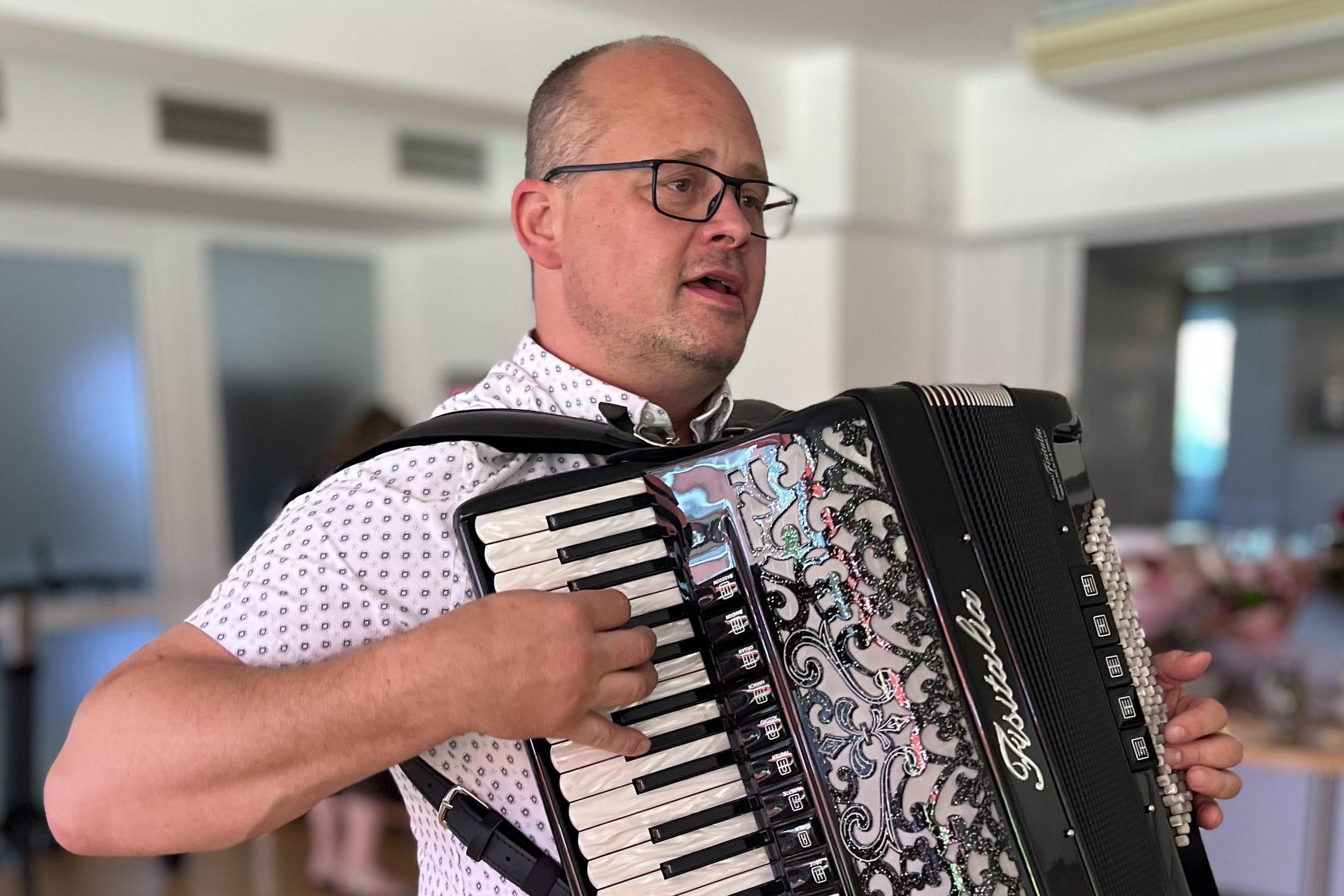 Harmonikář Ivo Gabrhelík