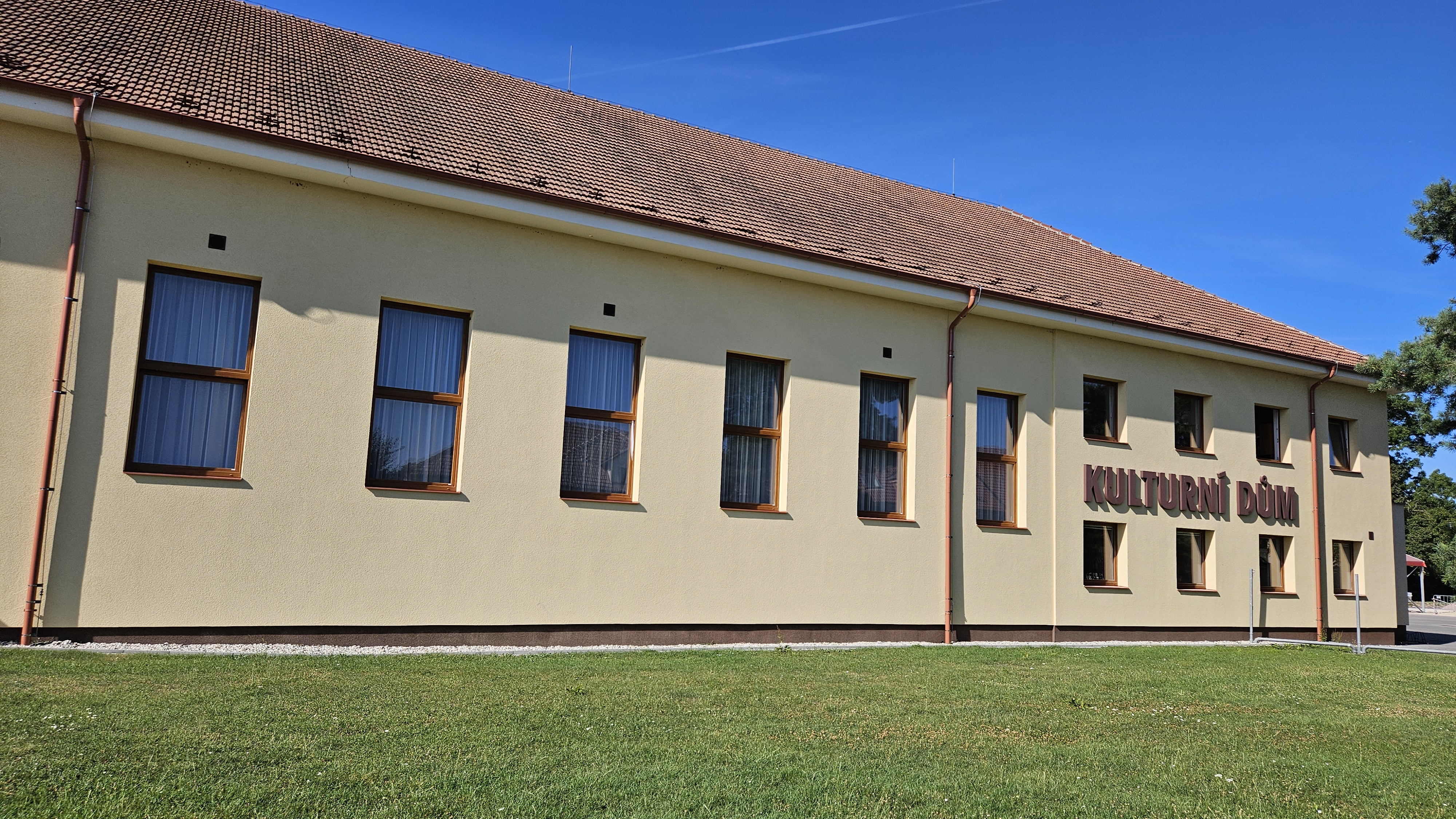 Obecní  knihovna Hlohovec foto 3