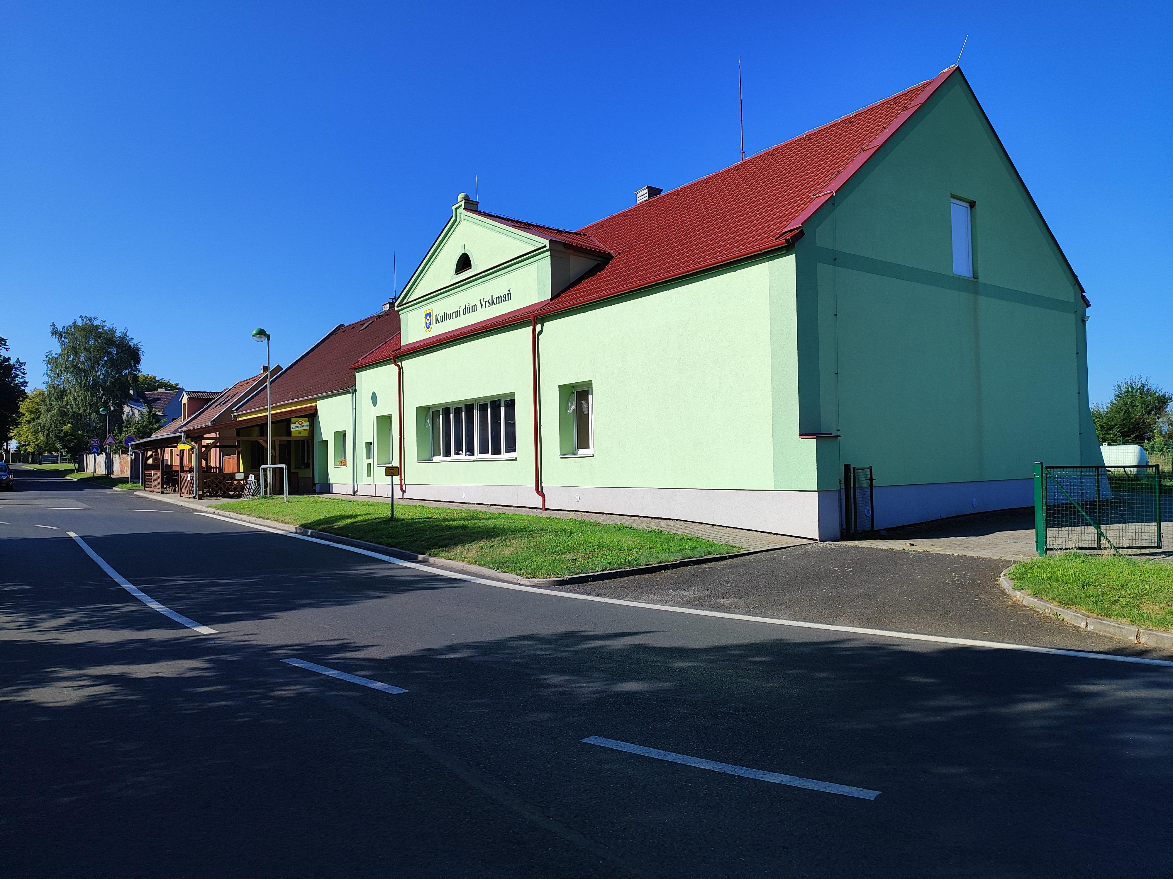 Kulturní dům Vrskmaň foto 2