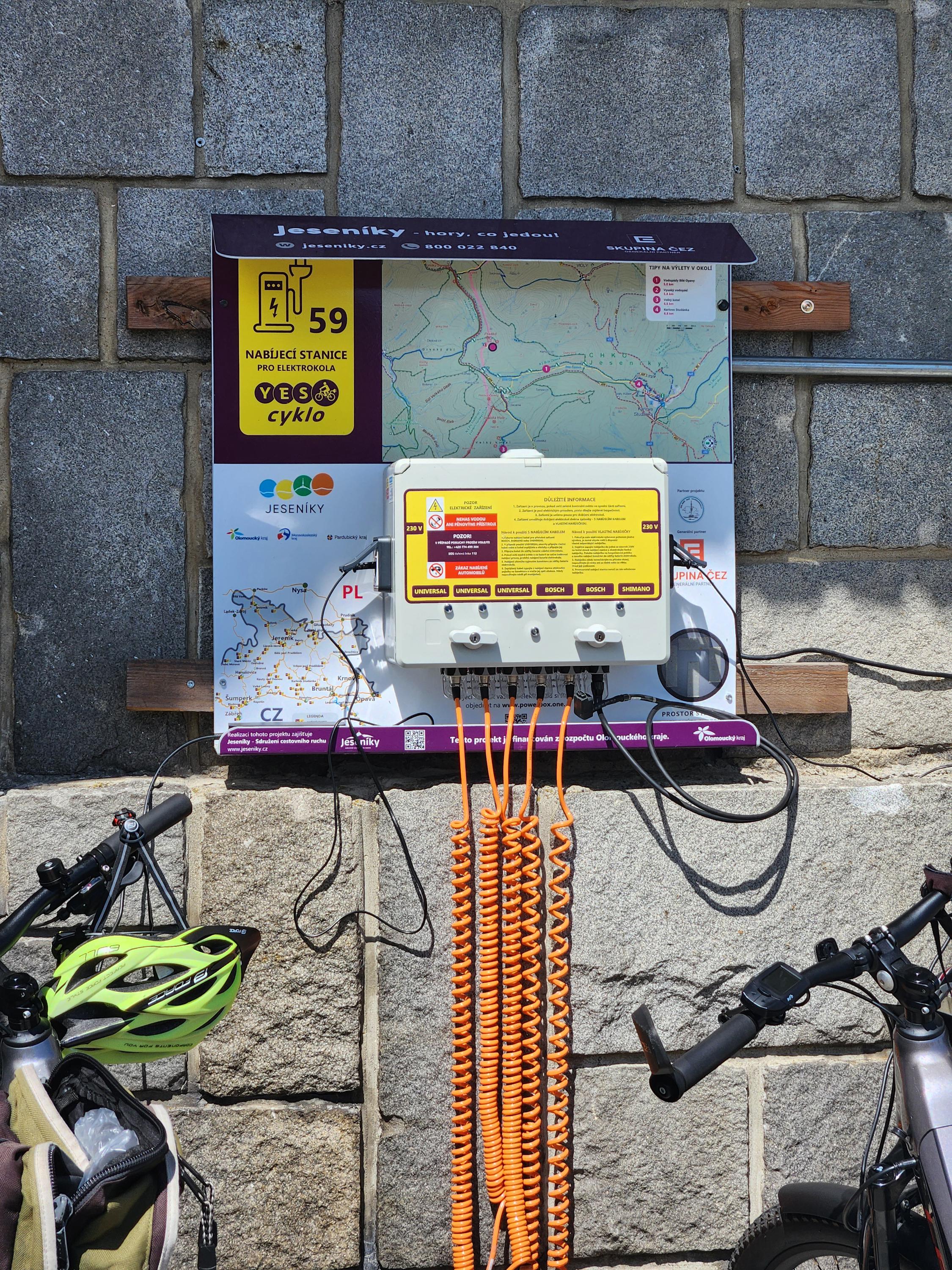 Nabíjecí stanice Hotel Praděd vysílač foto 2