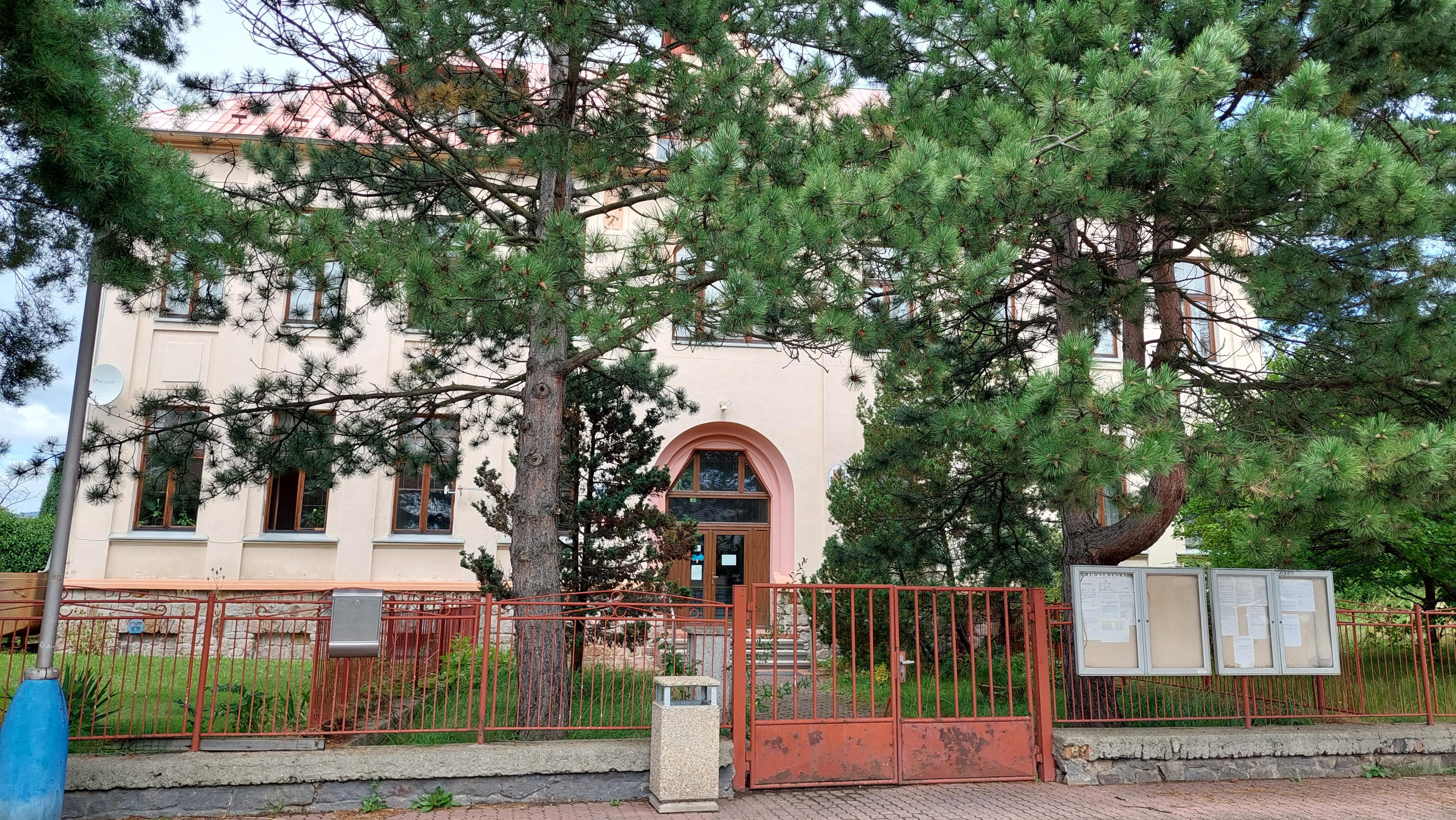 Obecní knihovna Mariánské Radčice foto 3