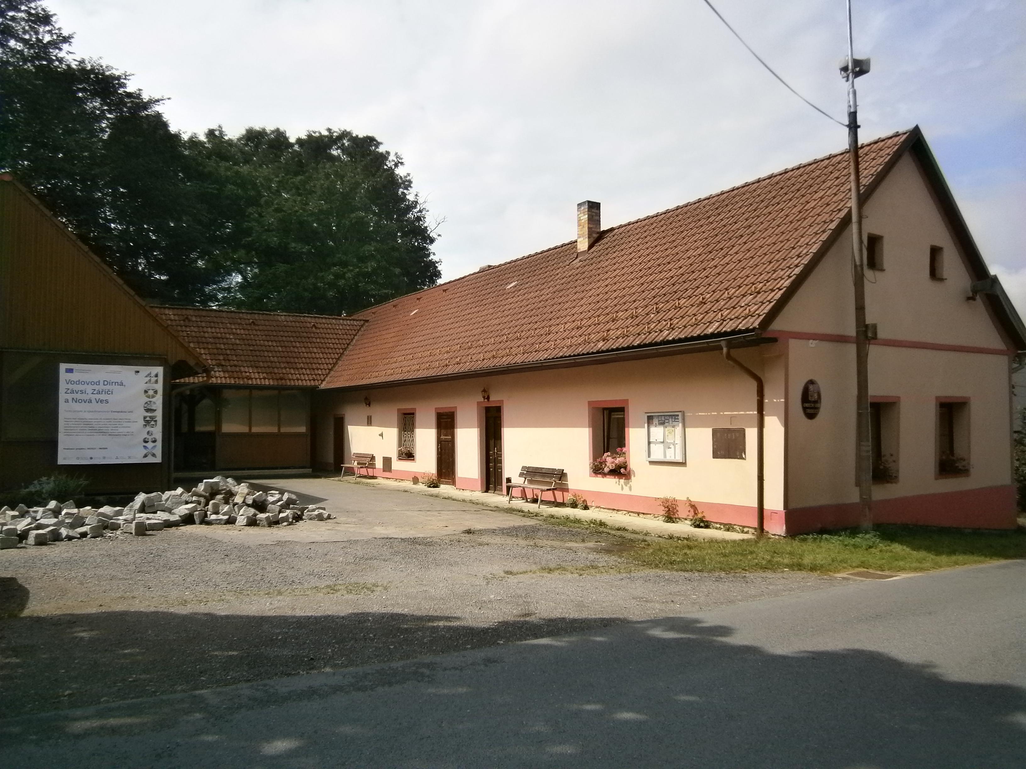 Třebějice - obecní úřad foto 4