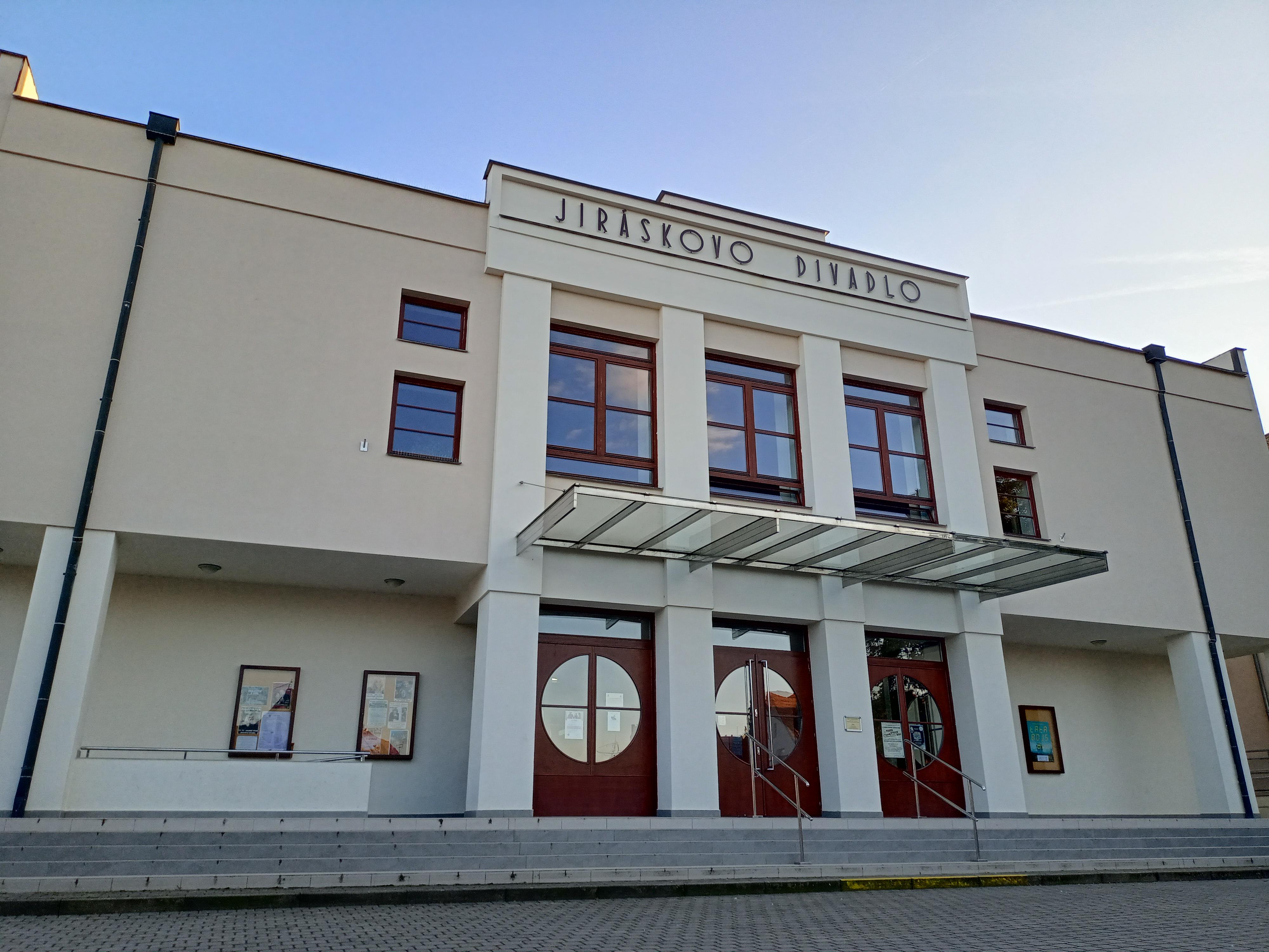 Jiráskovo divadlo foto 3