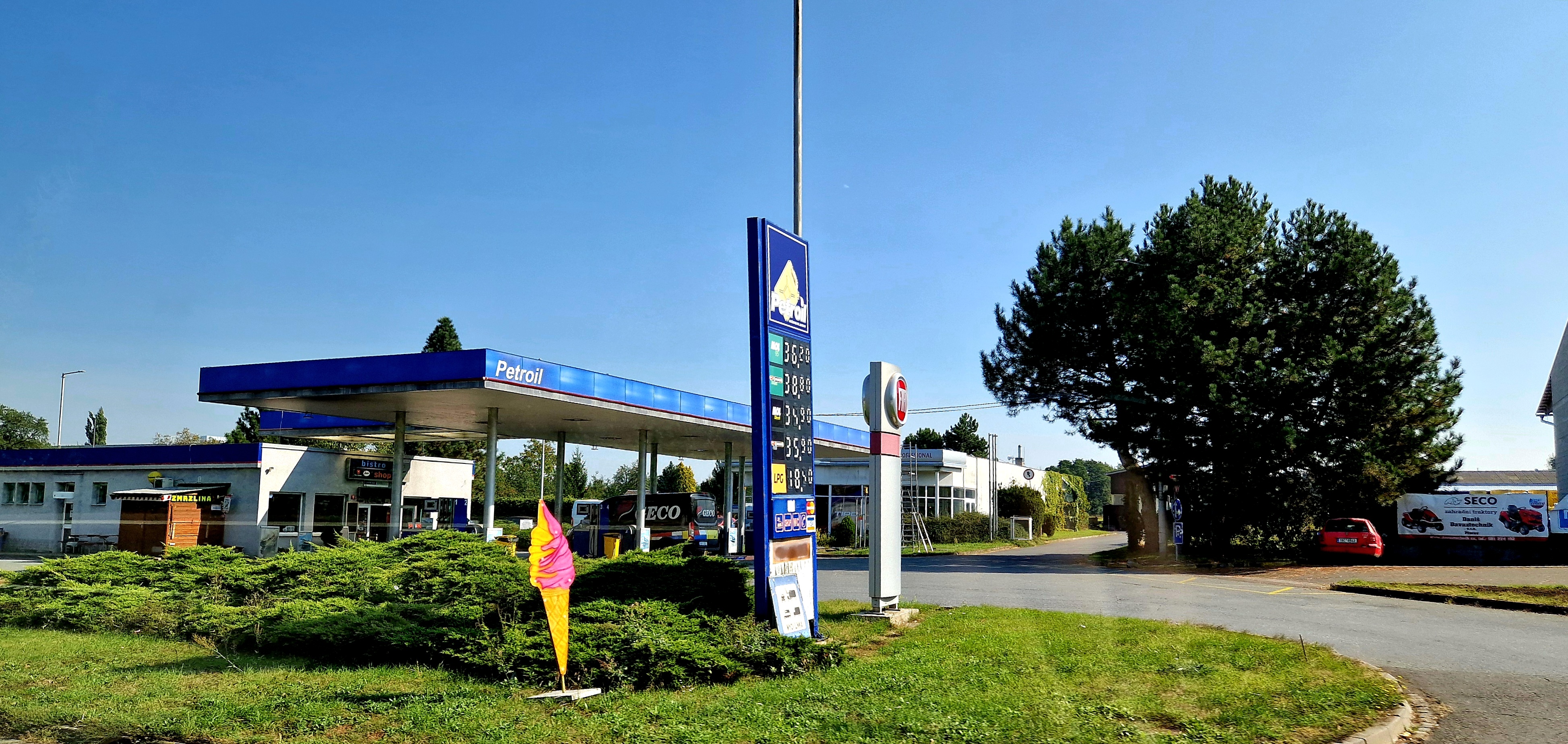 PETROIL CZ s.r.o. - Čerpací stanice foto 5