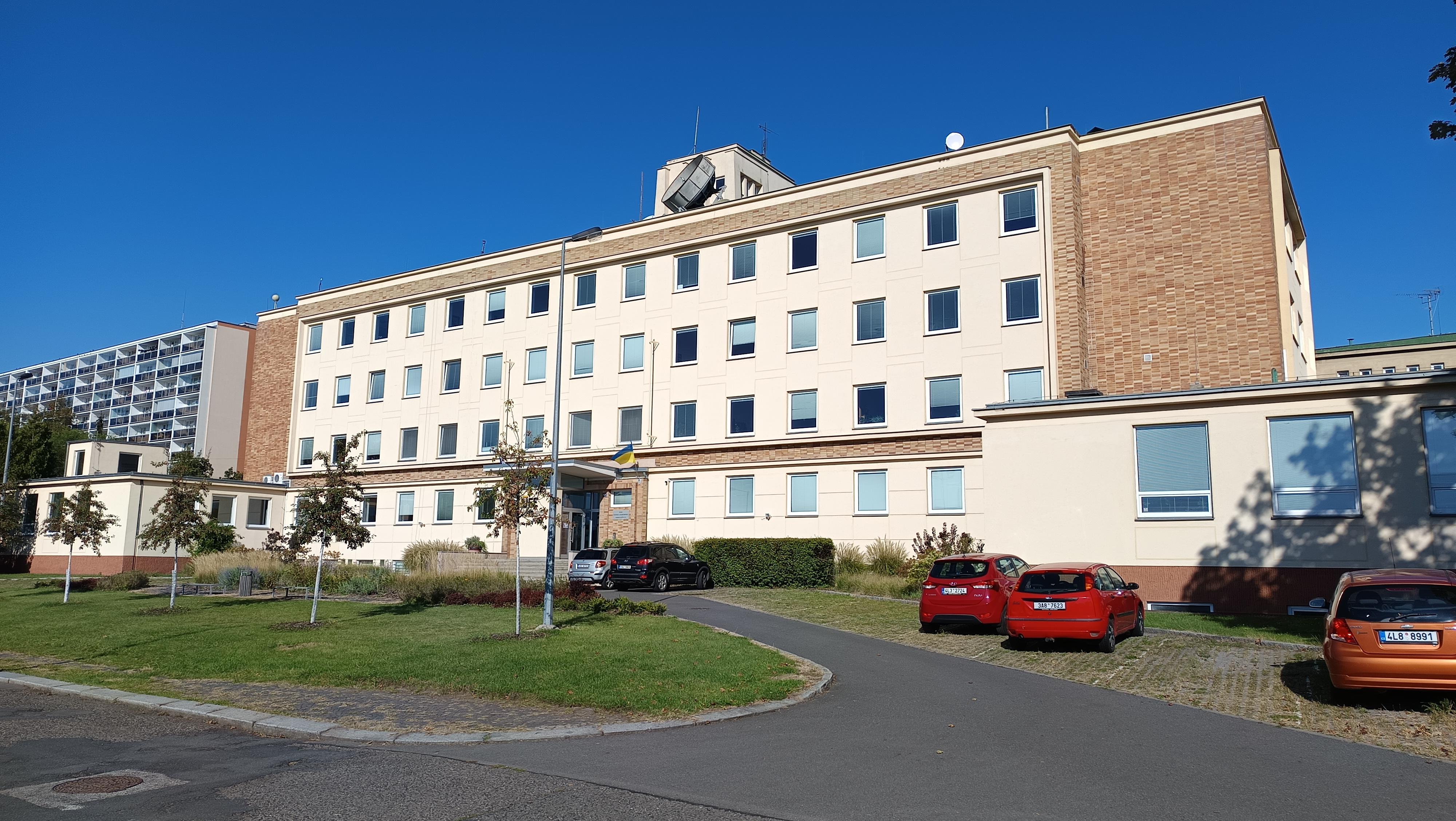 Knihovna Ústavu fotoniky a elektroniky AV ČR foto 3