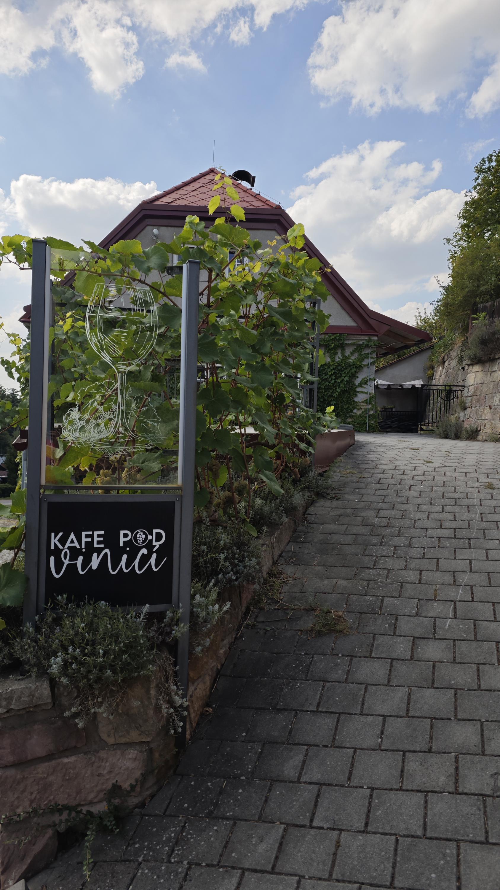 Kafe Pod Vinicí foto 5