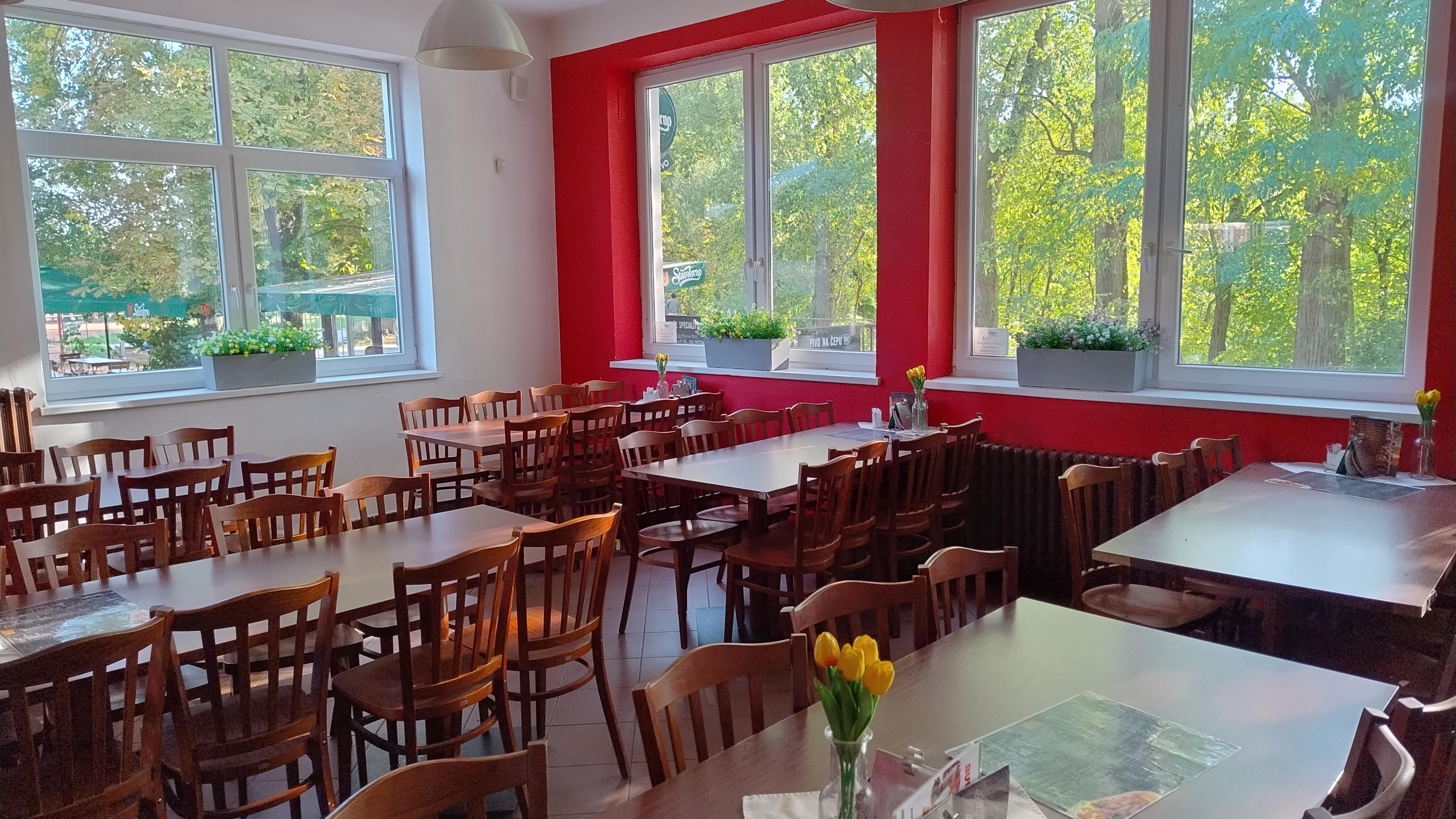 Restaurace MJ Holiday foto 3