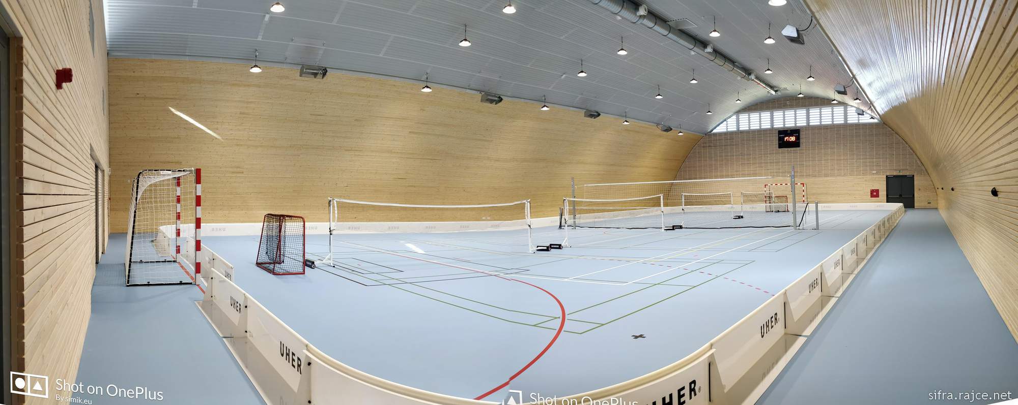 Sportovní hala Hodonice foto 1