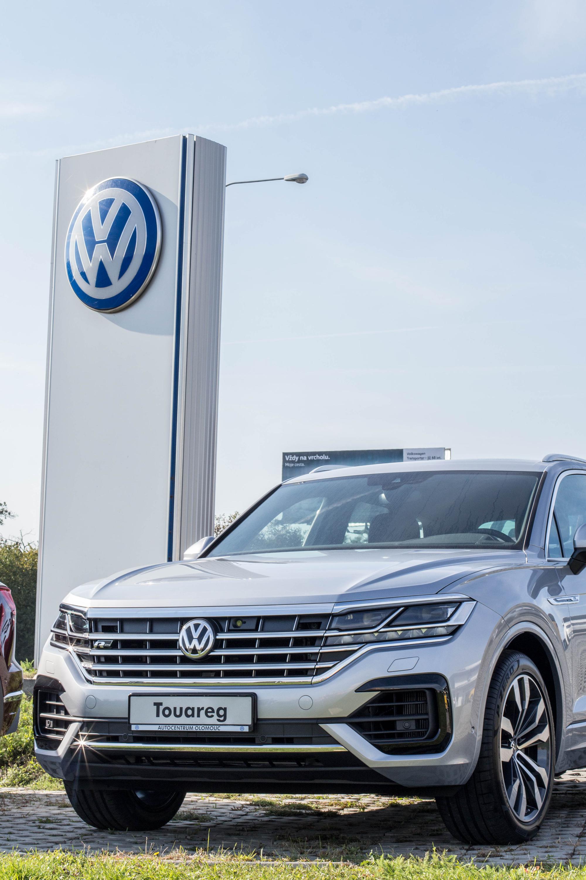 AUTOCENTRUM OLOMOUC s.r.o. - VW osobní a užitkové vozy foto 6
