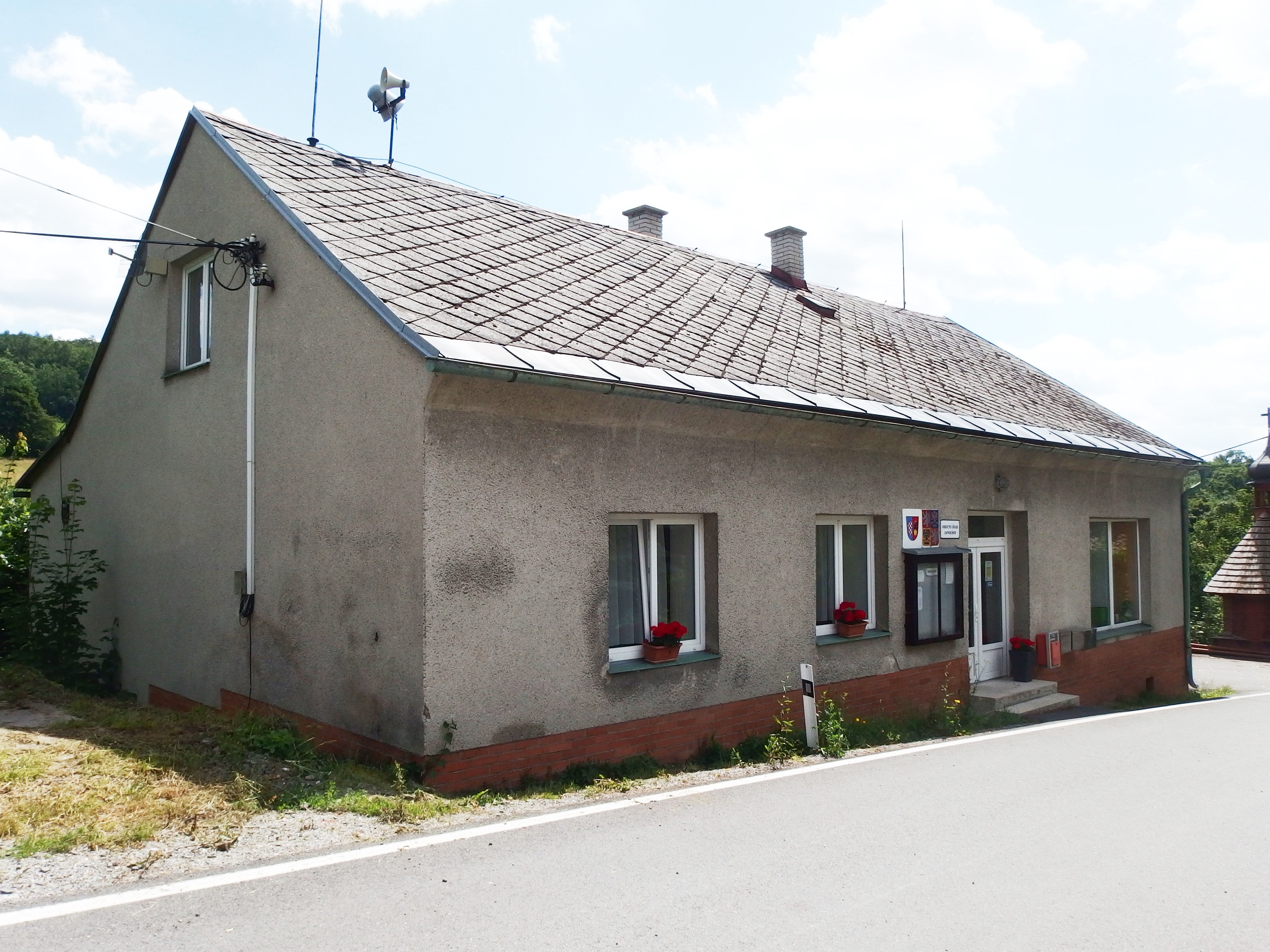 Janoušov - obecní úřad foto 2