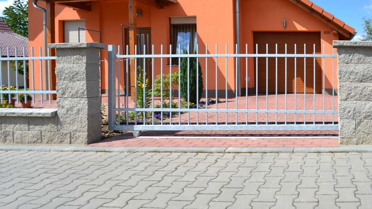Slavomír ČEMAN - VRATA - BRÁNY - POHONY foto 4