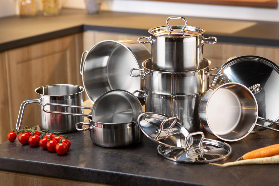 Zasloužila by si vaše kuchyň lepší nádobí?